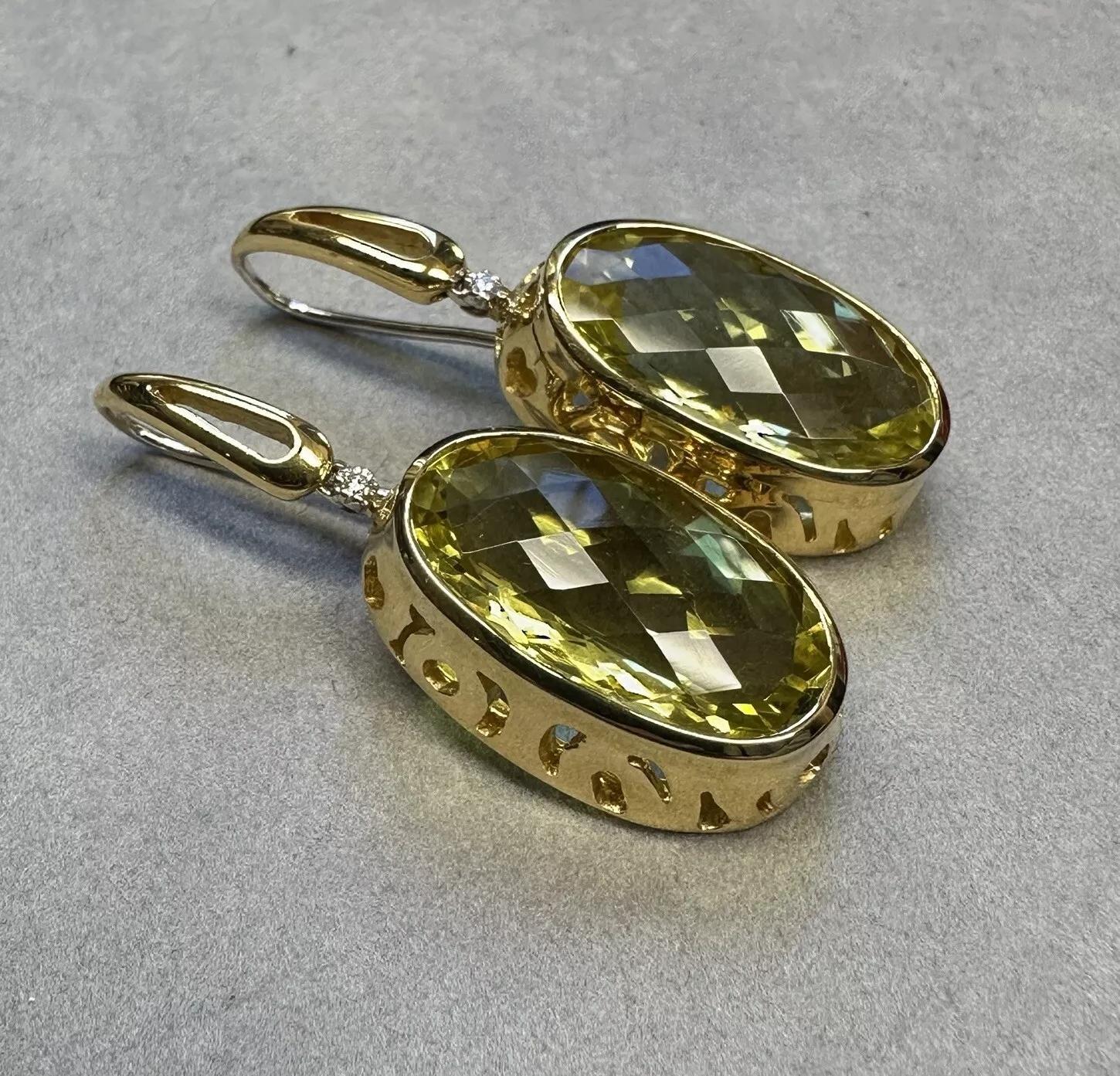 Roberto Coin Citrine and Diamond Drop Earrings in 18k Yellow Gold In Excellent Condition For Sale In La Jolla, CA