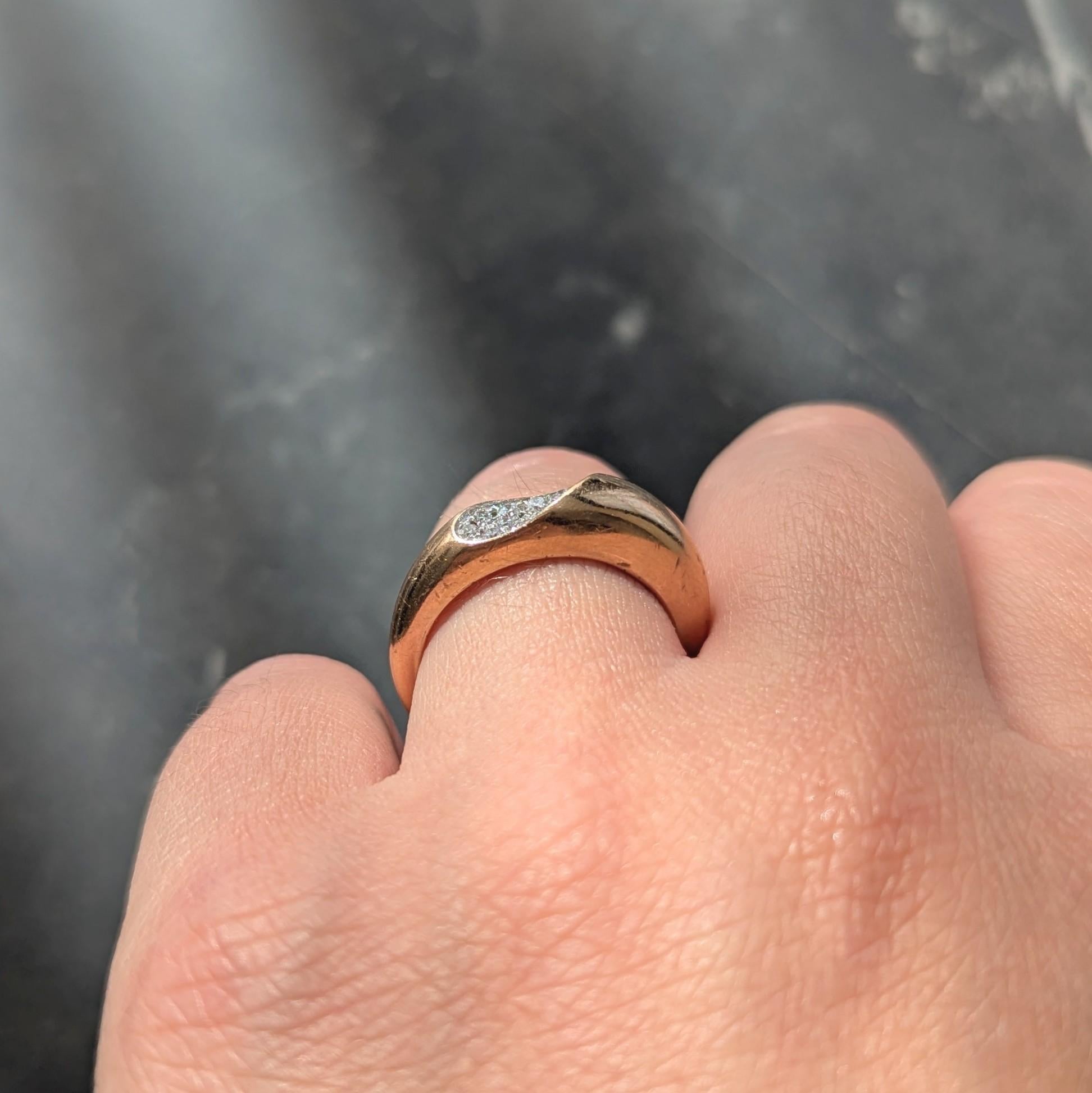 Roberto Coin Zeitgenössischer Diamant 18 Karat zweifarbiges Gold gewölbter Capri Band Ring im Angebot 7