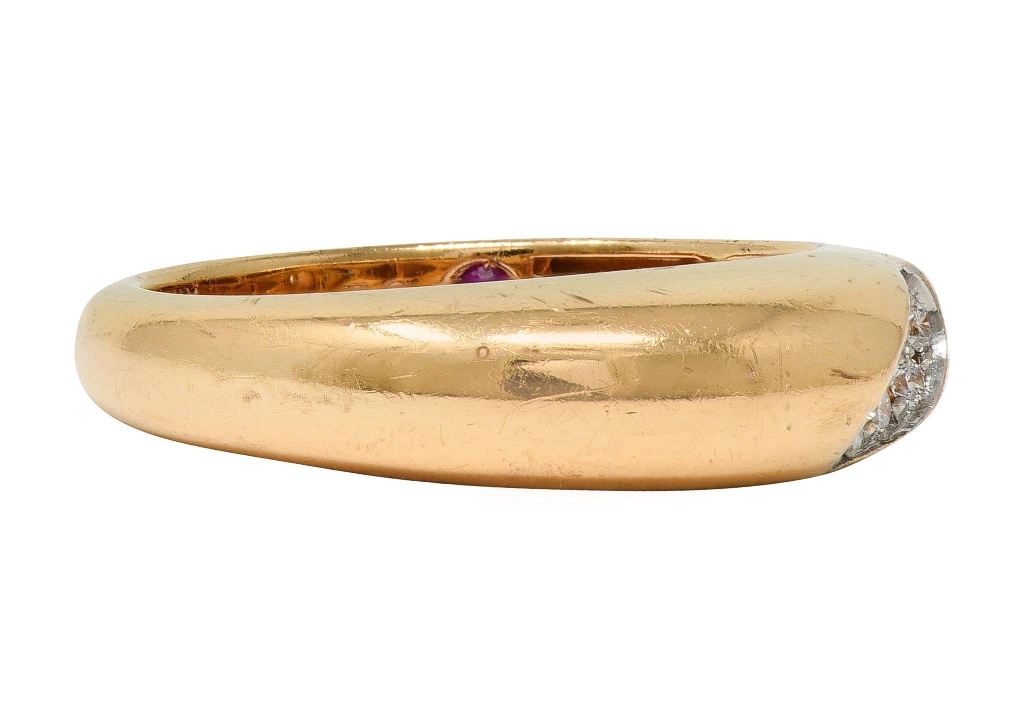 Roberto Coin Zeitgenössischer Diamant 18 Karat zweifarbiges Gold gewölbter Capri Band Ring im Angebot 1