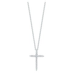 Pendentif croix en forme de croix avec diamants Roberto Coin 001618AWCHX0