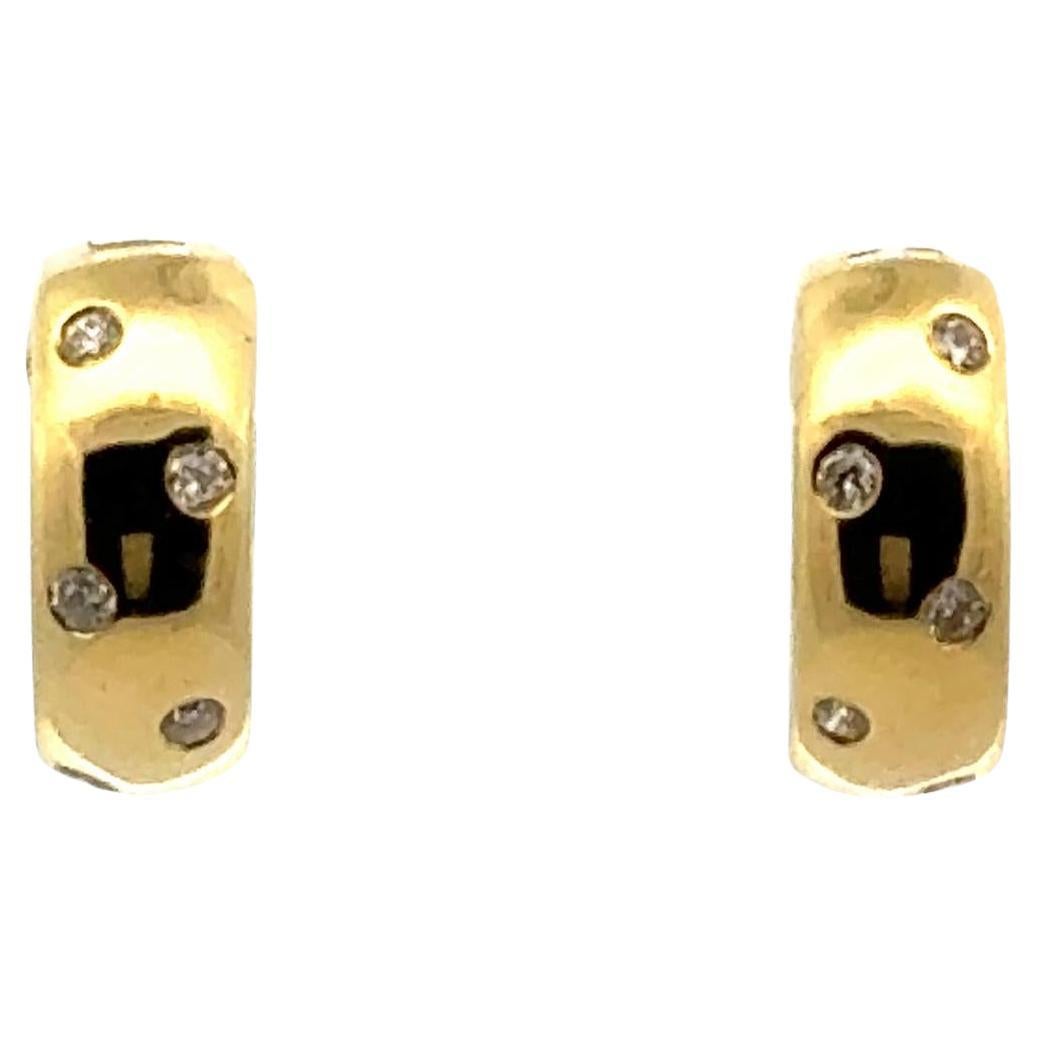 Roberto Coin Diamond 18 Karat Yellow Gold Huggie Earrings Modern For Sale