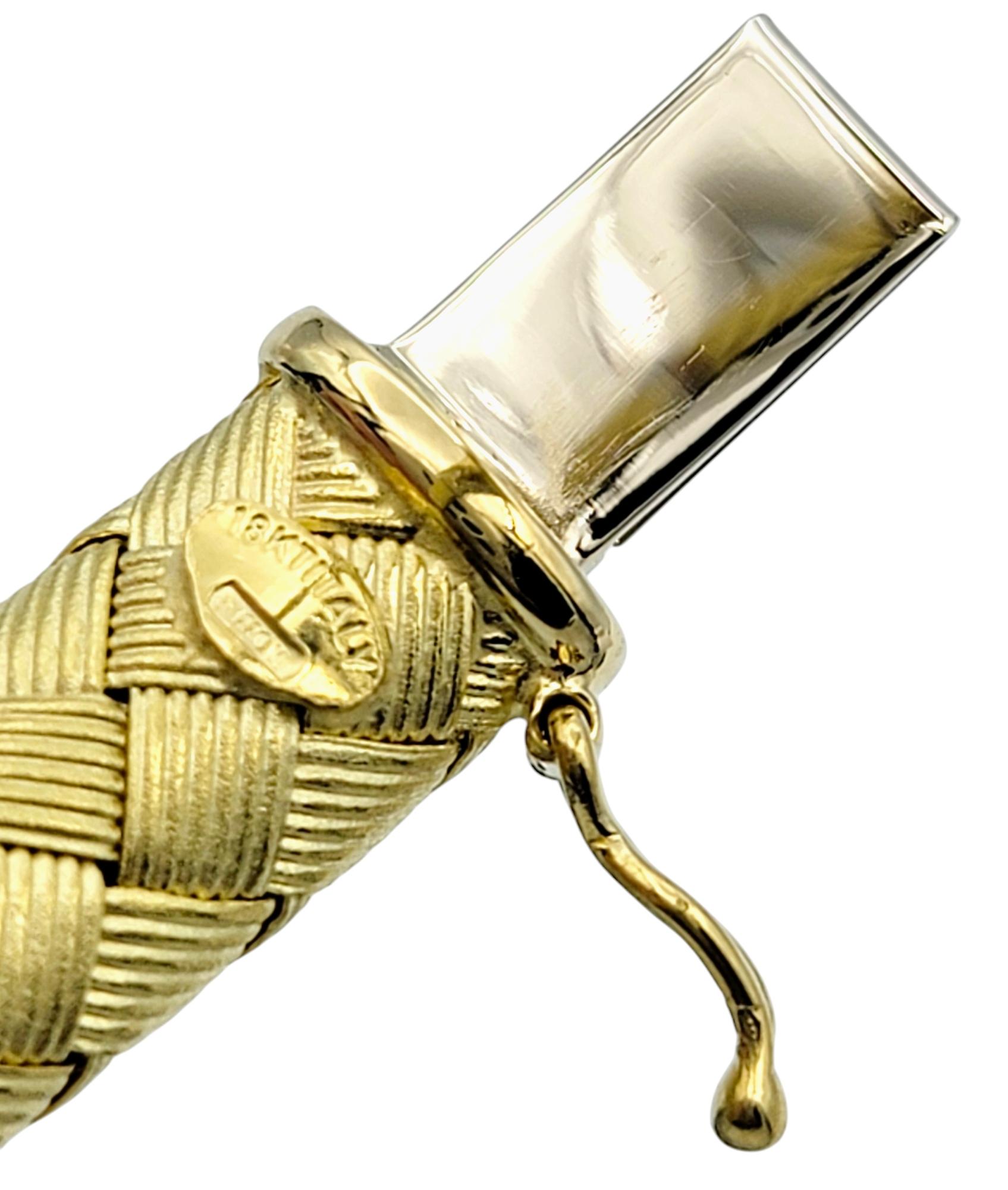 Roberto Coin Bracciale flessibile intrecciato con diamanti e zaffiri in oro 18 carati in vendita 3