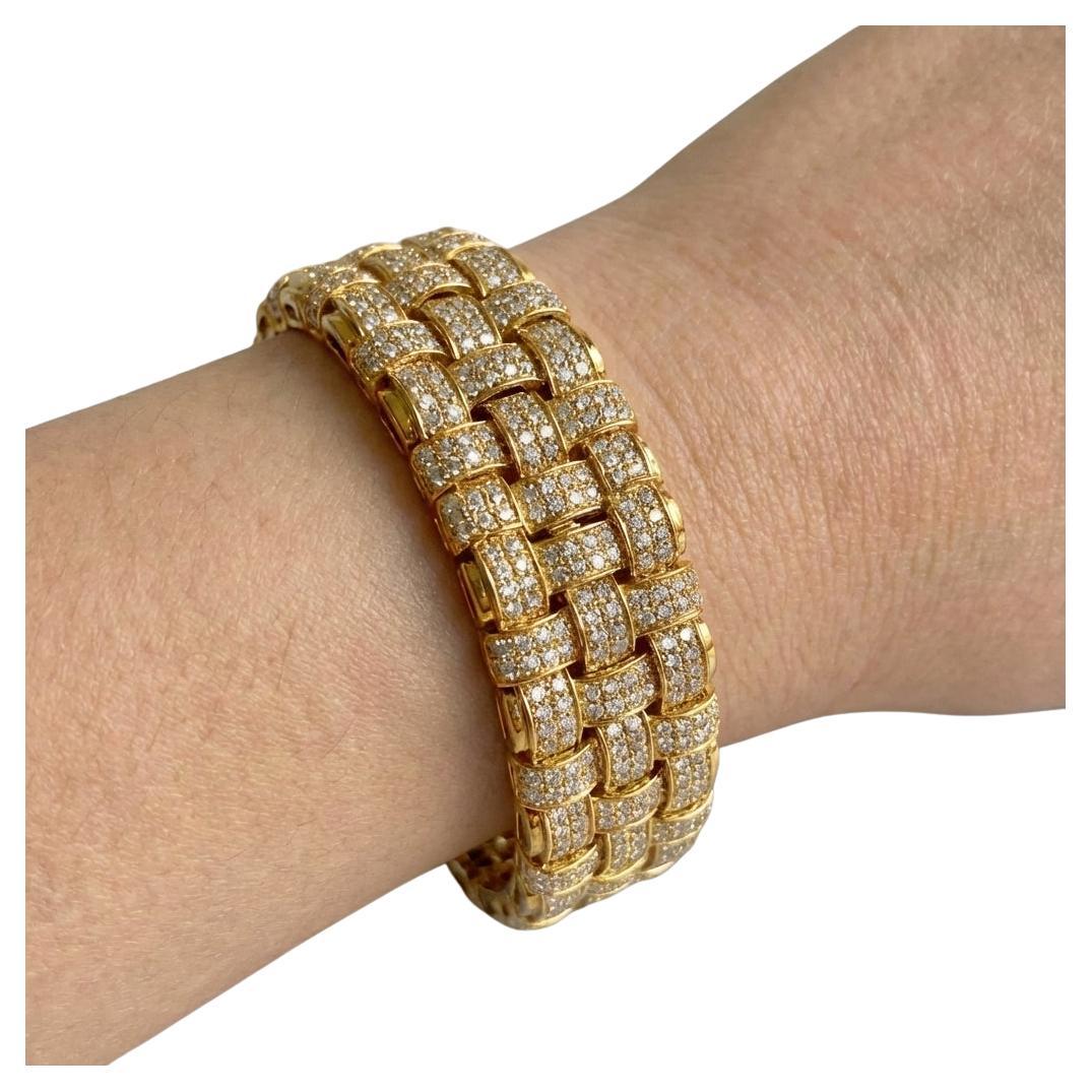 Roberto Coin Diamond Bracelet  18K Yellow Gold  approx. 7.00 CTW For Sale