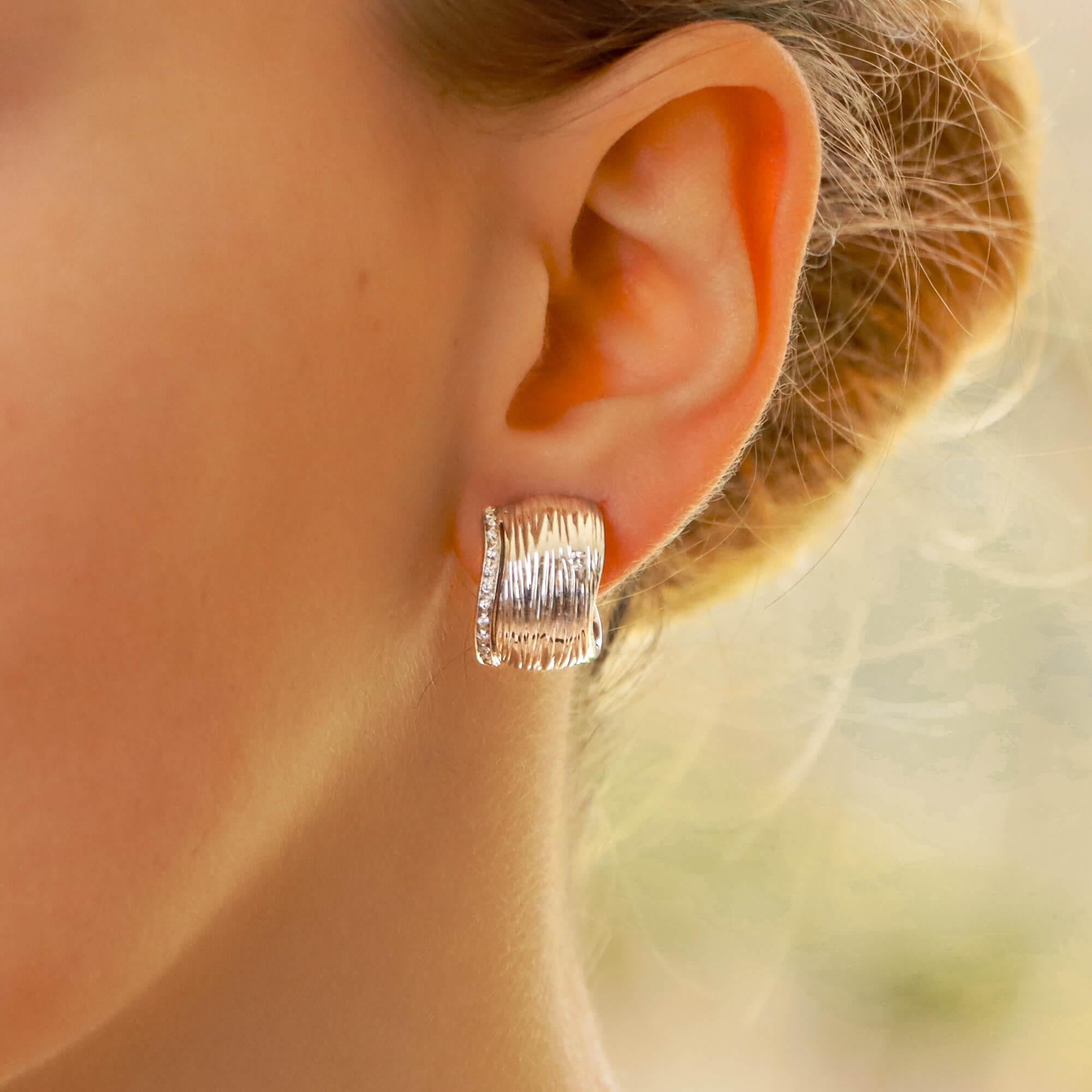 Retro Roberto Coin Diamond Elephant Hoop Earrings Set in 18 Karat White Gold