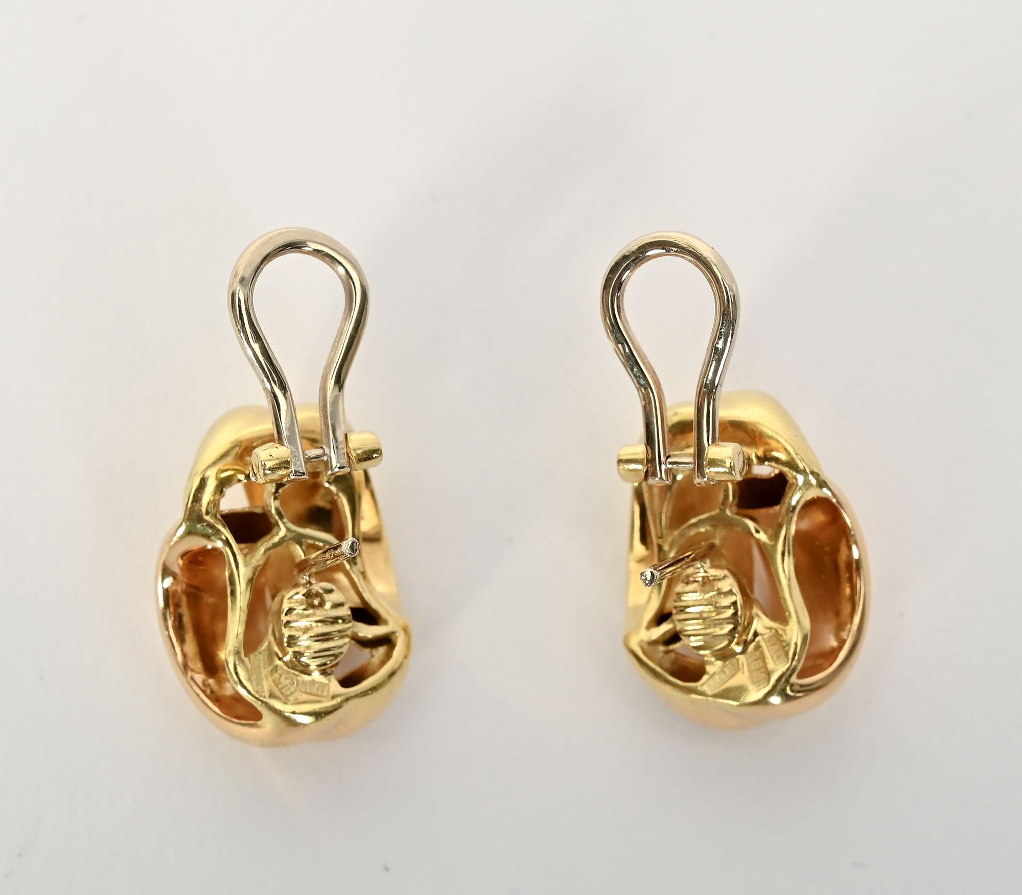 Roberto  Coin Double Loop Earrings In Excellent Condition For Sale In Darnestown, MD