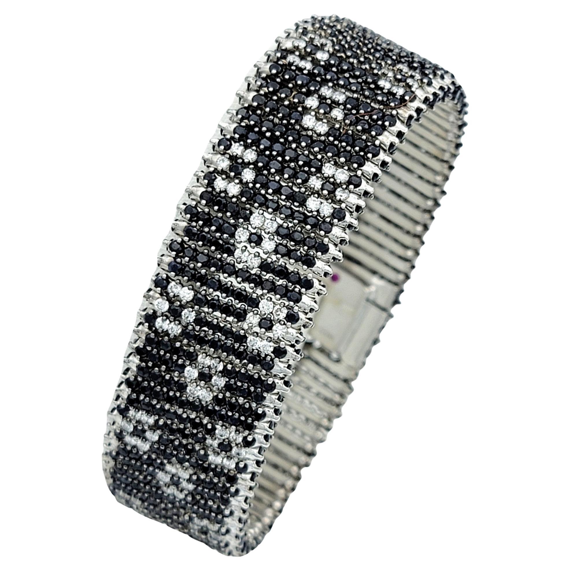 Contemporary Roberto Coin Fantasia Diamond and Blue Sapphire Bracelet in 18 Karat White Gold For Sale