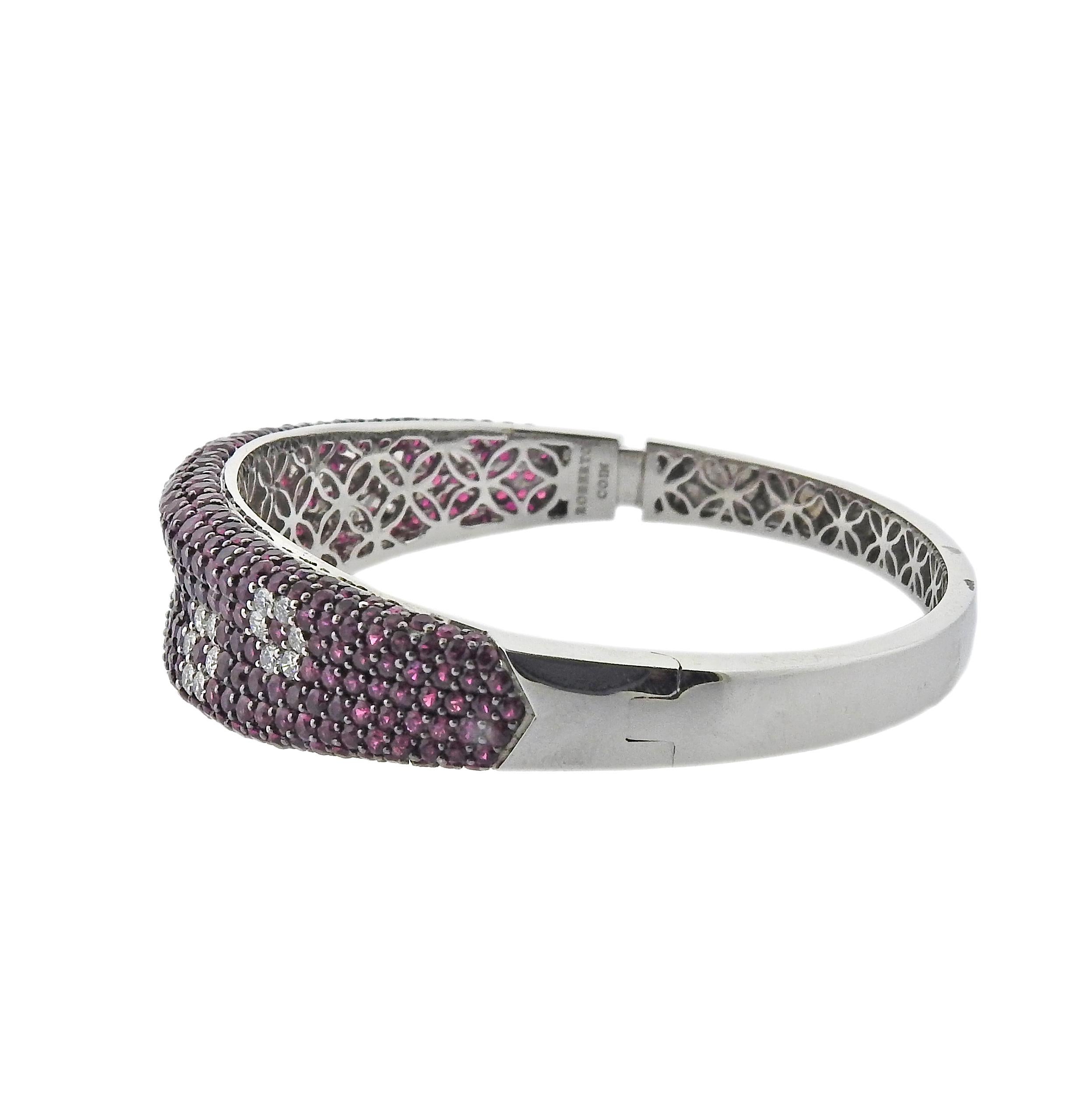 Roberto Coin Fantasia Rubin-Diamant-Blumen-Armreif aus Gold (Rundschliff) im Angebot