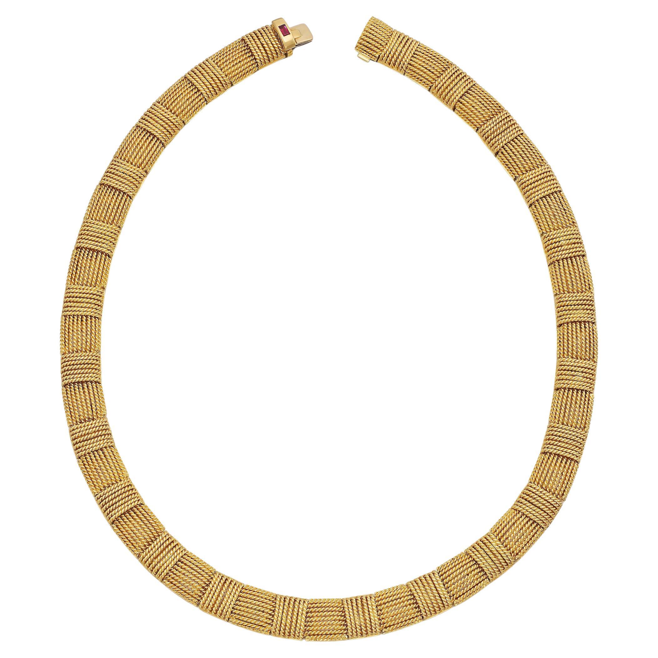 Roberto Coin Finely Woven Link Necklace in 18K Gold with Original Case en venta