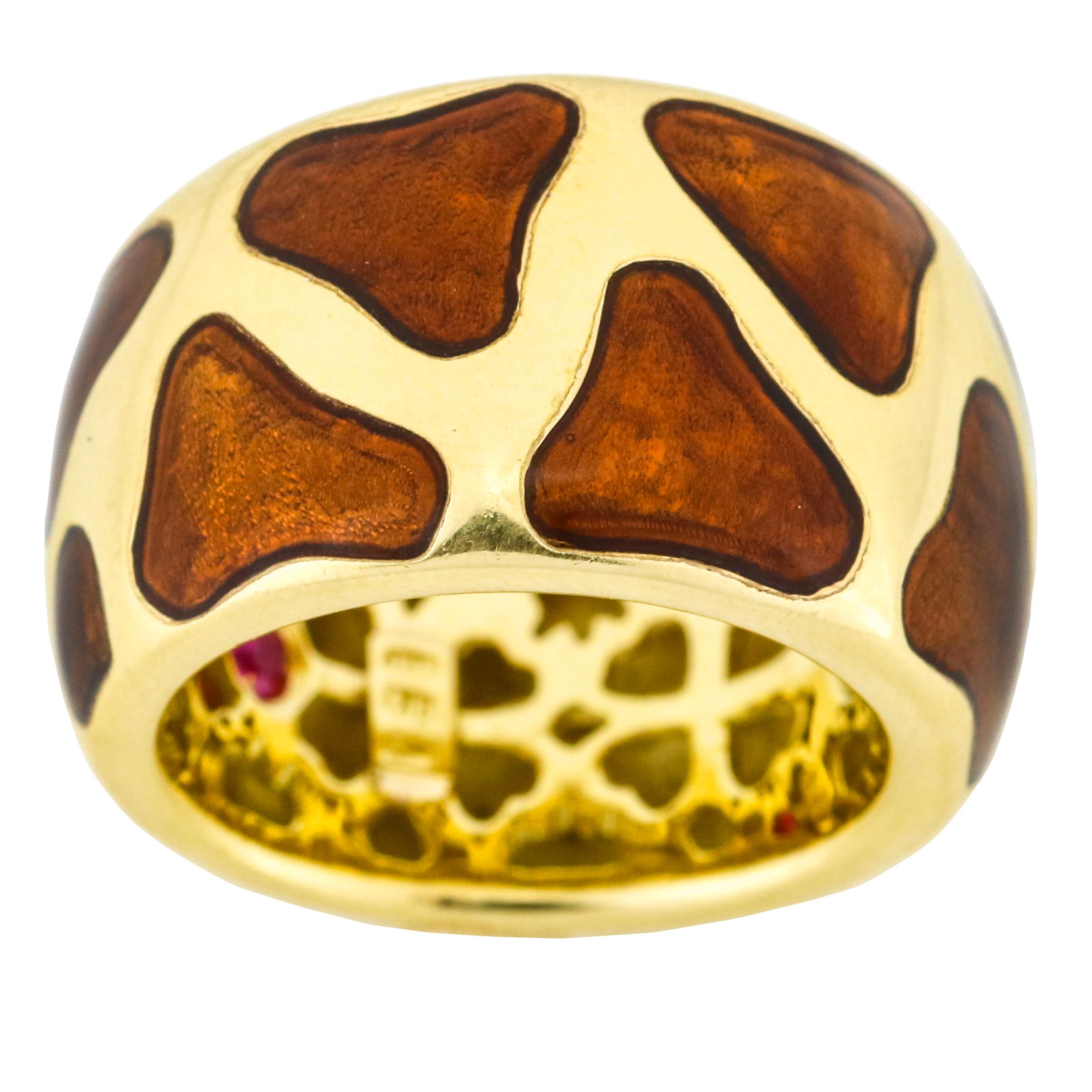 Modern Roberto Coin Giraffe Enamel Band Ring in 18 Karat Yellow Gold For Sale