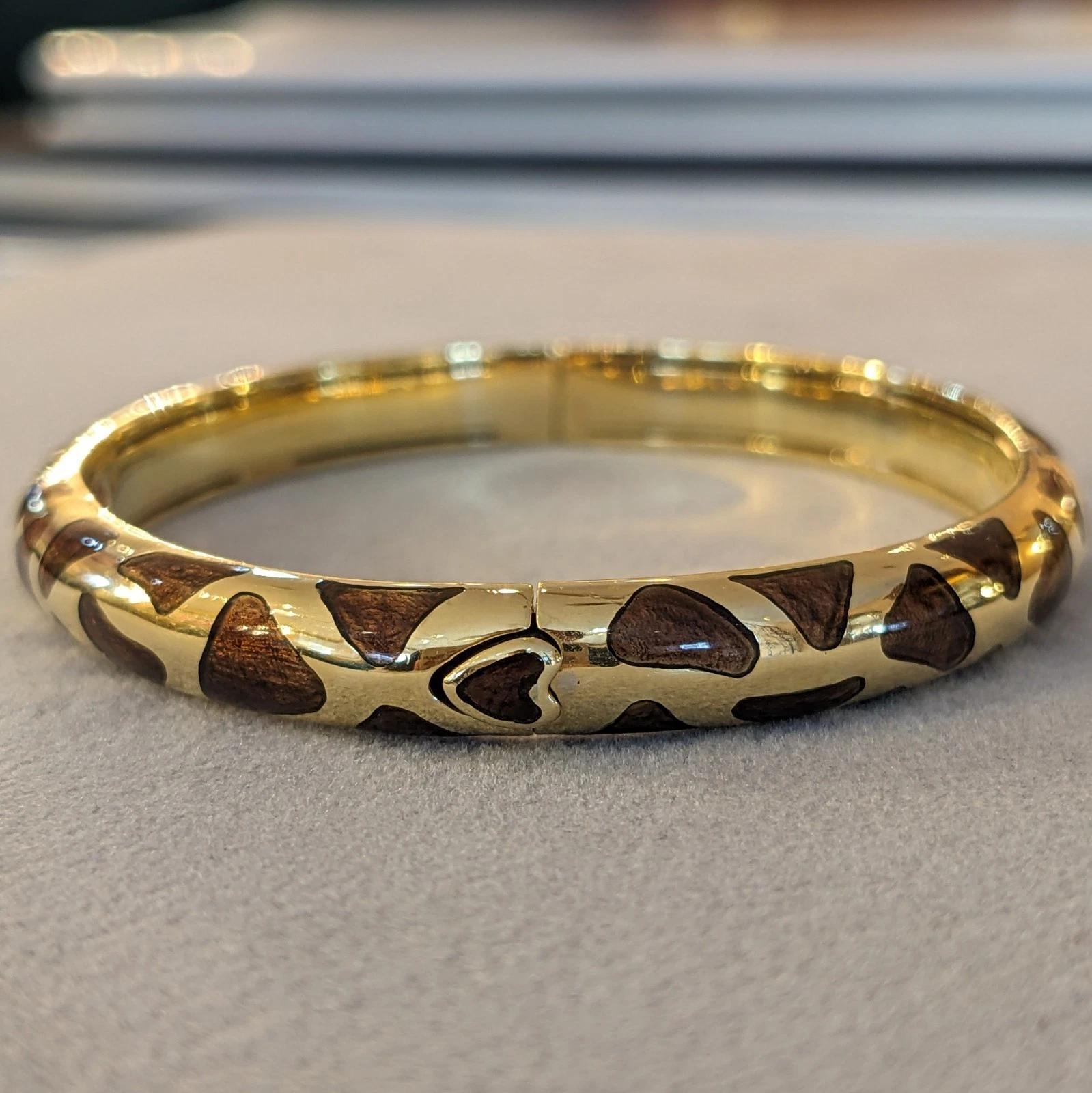 Roberto Coin Giraffe Enamel Bangle in 18k Yellow Gold For Sale 1