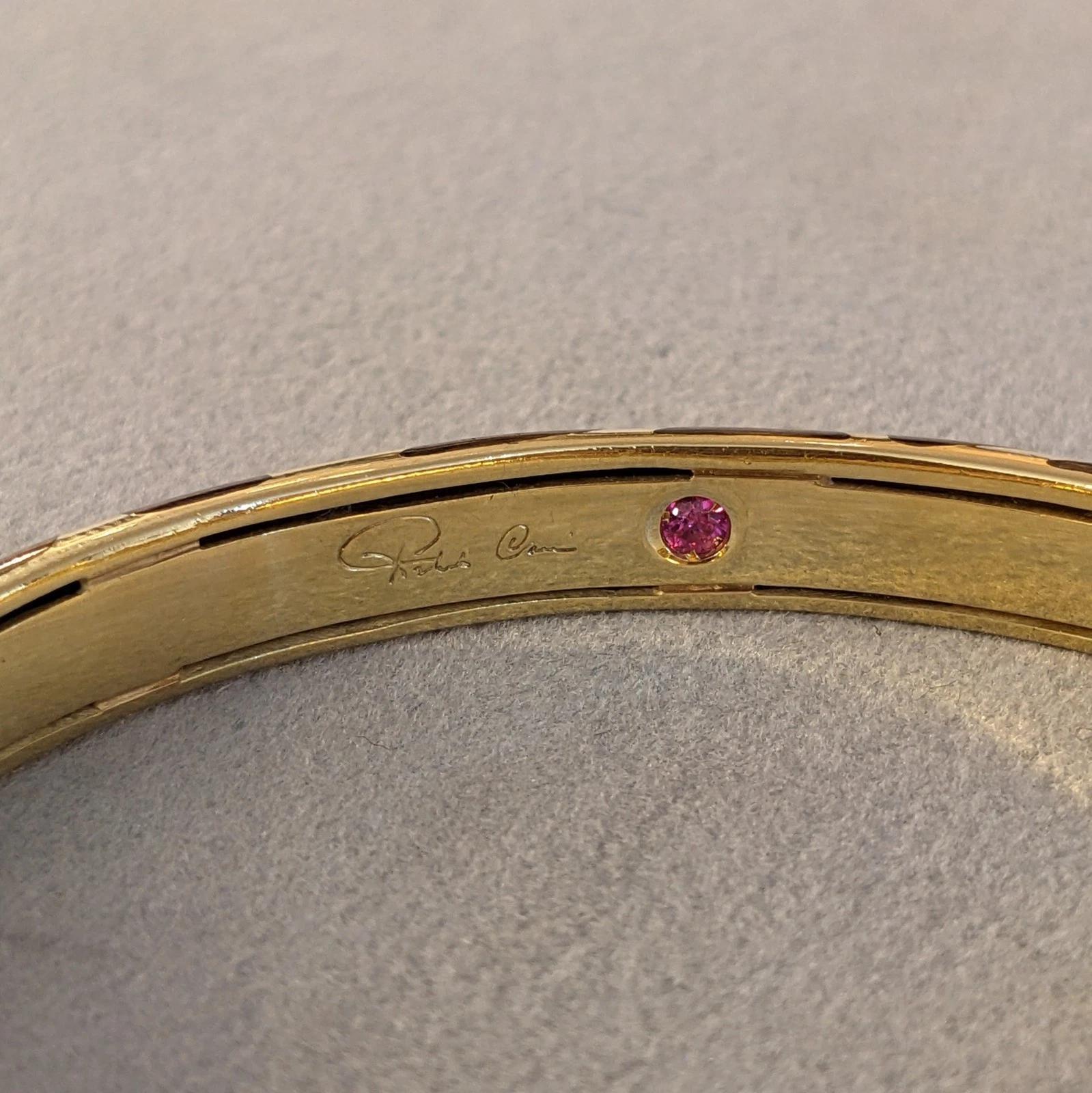 Roberto Coin Giraffe Enamel Bangle in 18k Yellow Gold For Sale 3