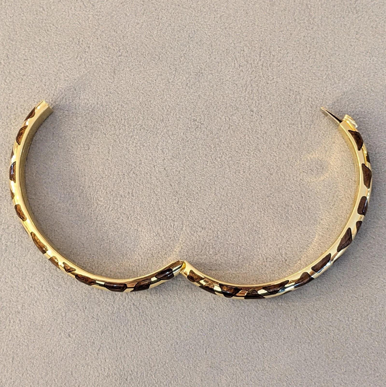 Roberto Coin Giraffe Enamel Bangle in 18k Yellow Gold For Sale 5