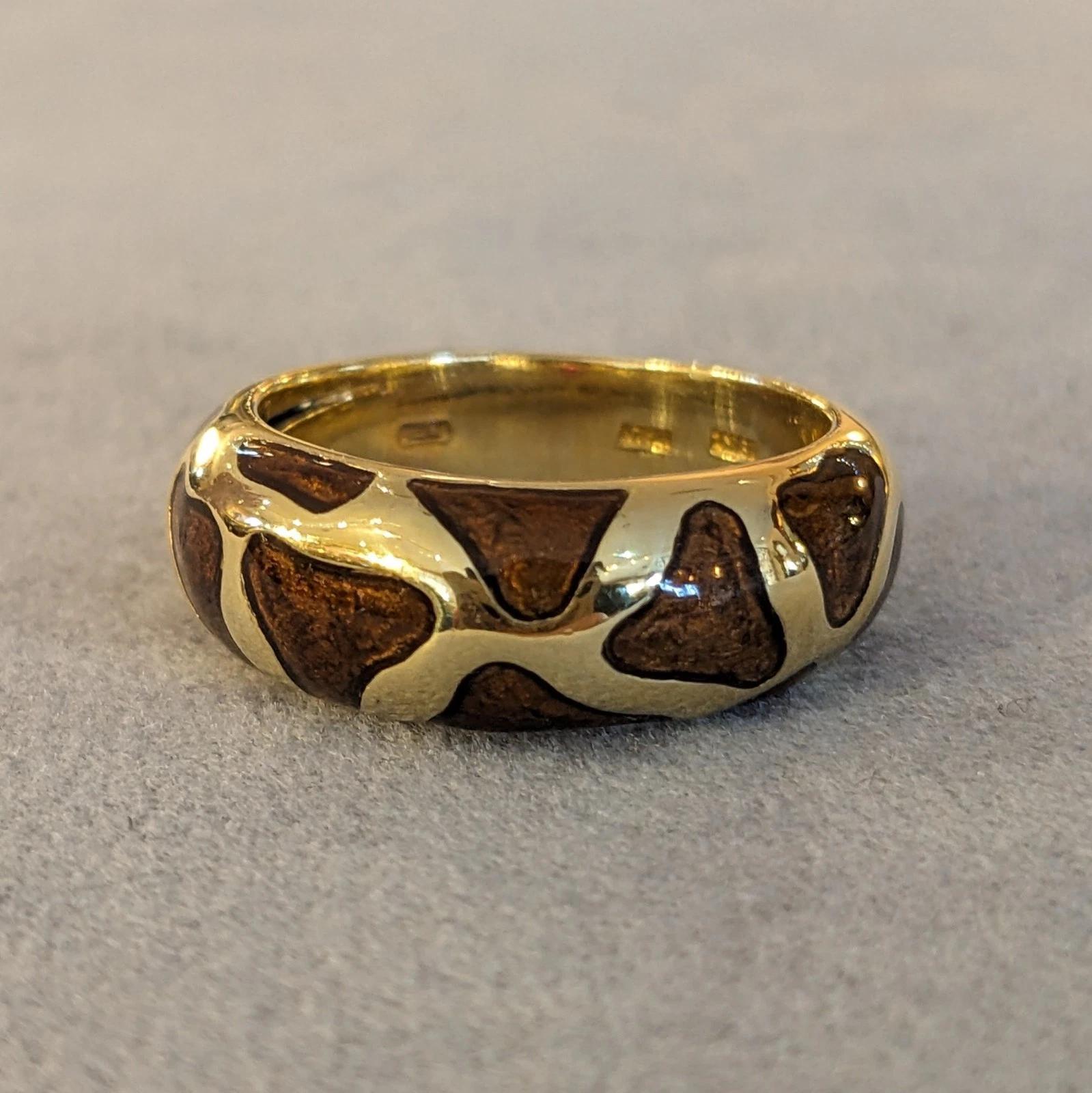 Roberto Coin Giraffe Enamel Ring in 18k Yellow Gold im Zustand „Hervorragend“ im Angebot in La Jolla, CA