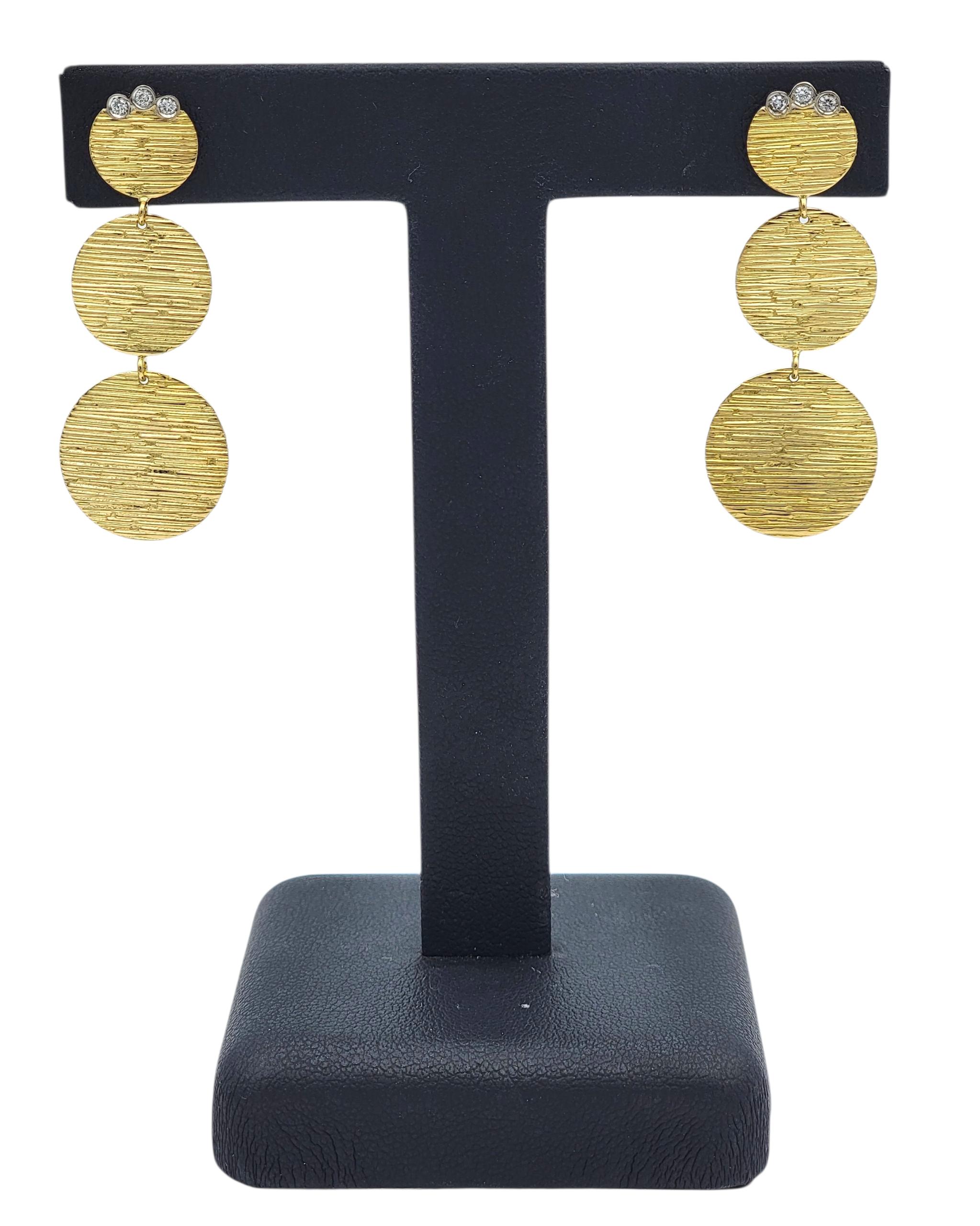 Roberto Coin Boucles d'oreilles pendantes à triple disque martelé avec diamants en or 18 carats en vente 3