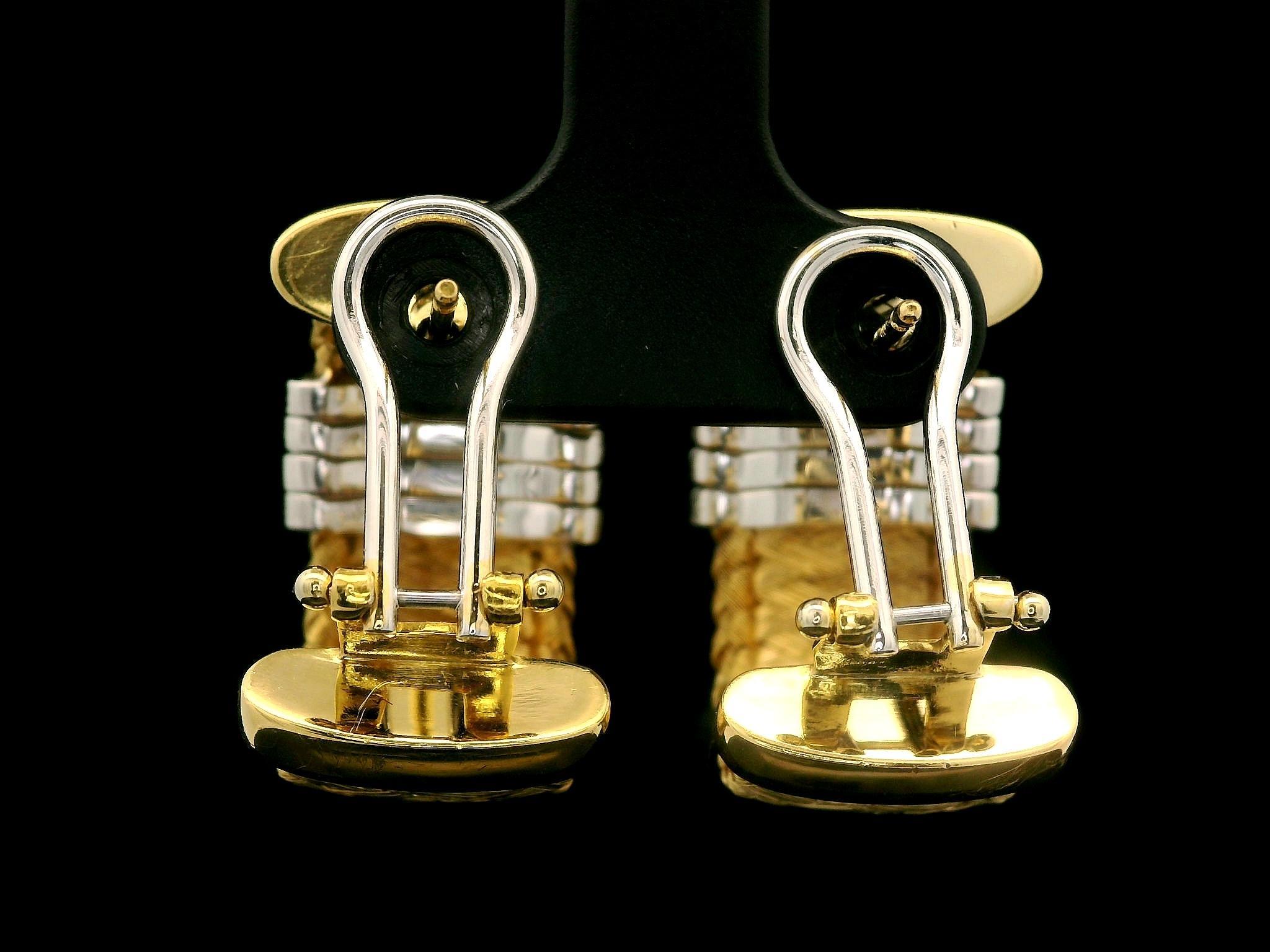 Roberto Coin Pendientes de oro de 18 quilates con diamantes de 0,44 ct en forma de cesta y gota ancha en venta 1