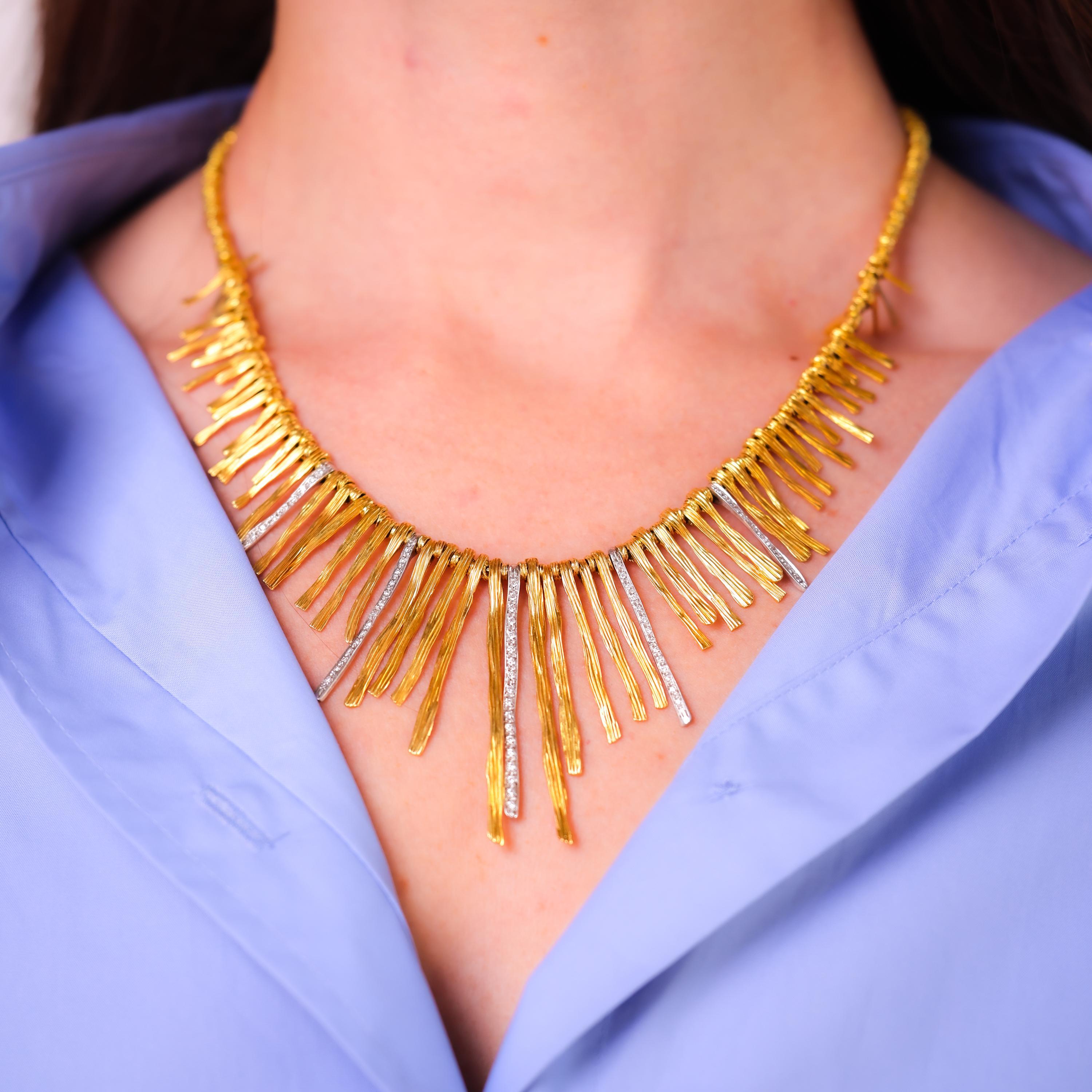 Brilliant Cut Roberto Coin Italy diamond 18k yellow gold elephant skin dangle stick necklace