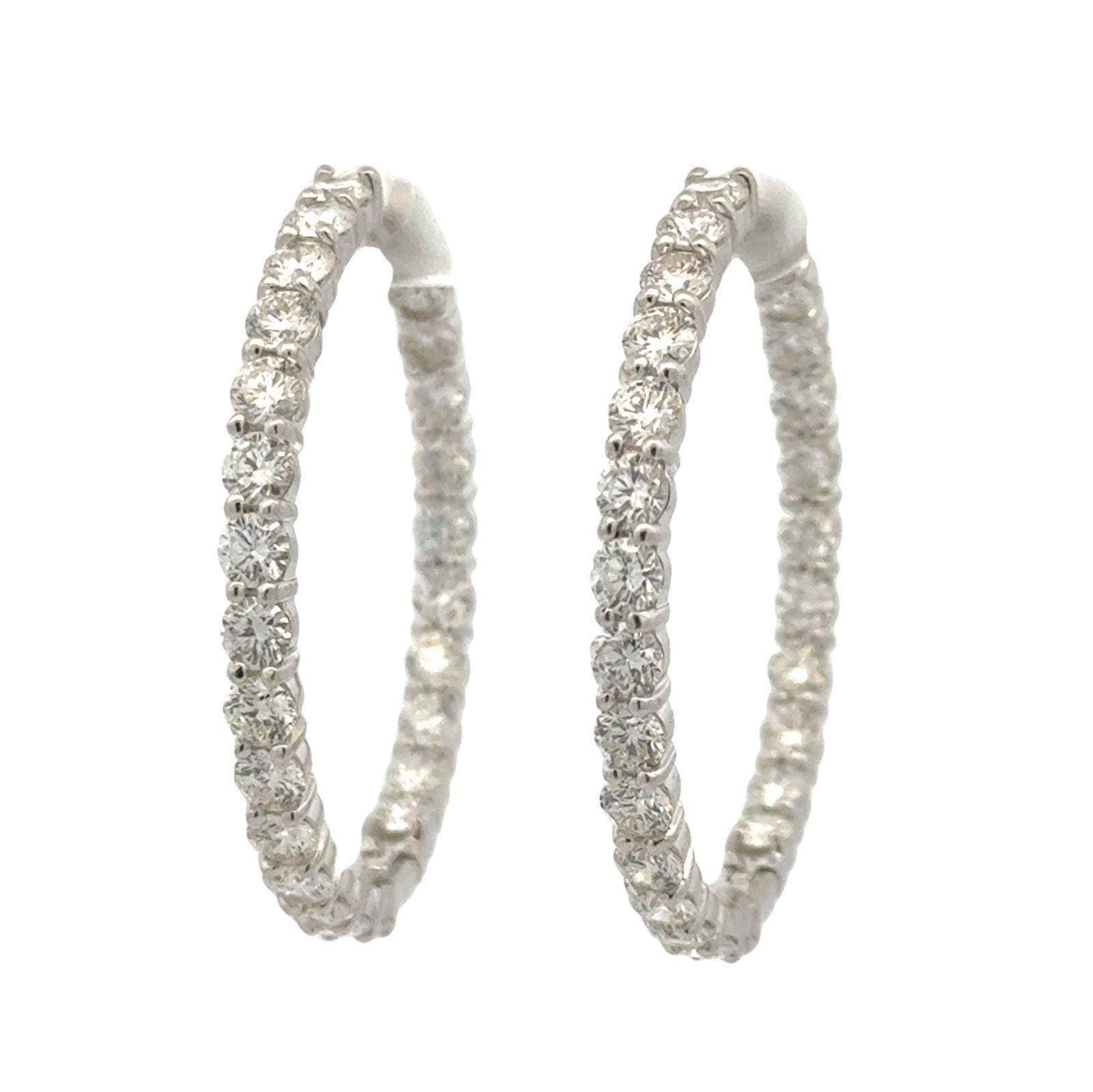 Roberto Coin Pendientes de aro grandes de oro blanco de 18 quilates con diamante interior y exterior Moderno