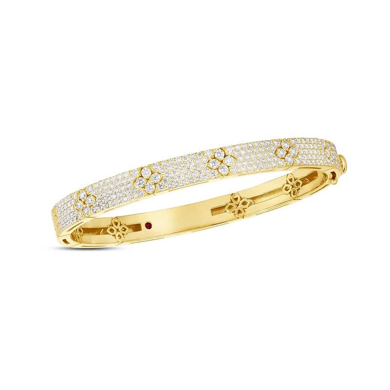 Roberto Coin 18K Yellow Gold Love in Verona All Diamonds Bangle 
Diamonds 2.20 total carat weight 
Hinged Bangle with Hidden Safety Underneath Clasp 
Bangle Measure 58mm X 48mm 
8883010AYBAX
