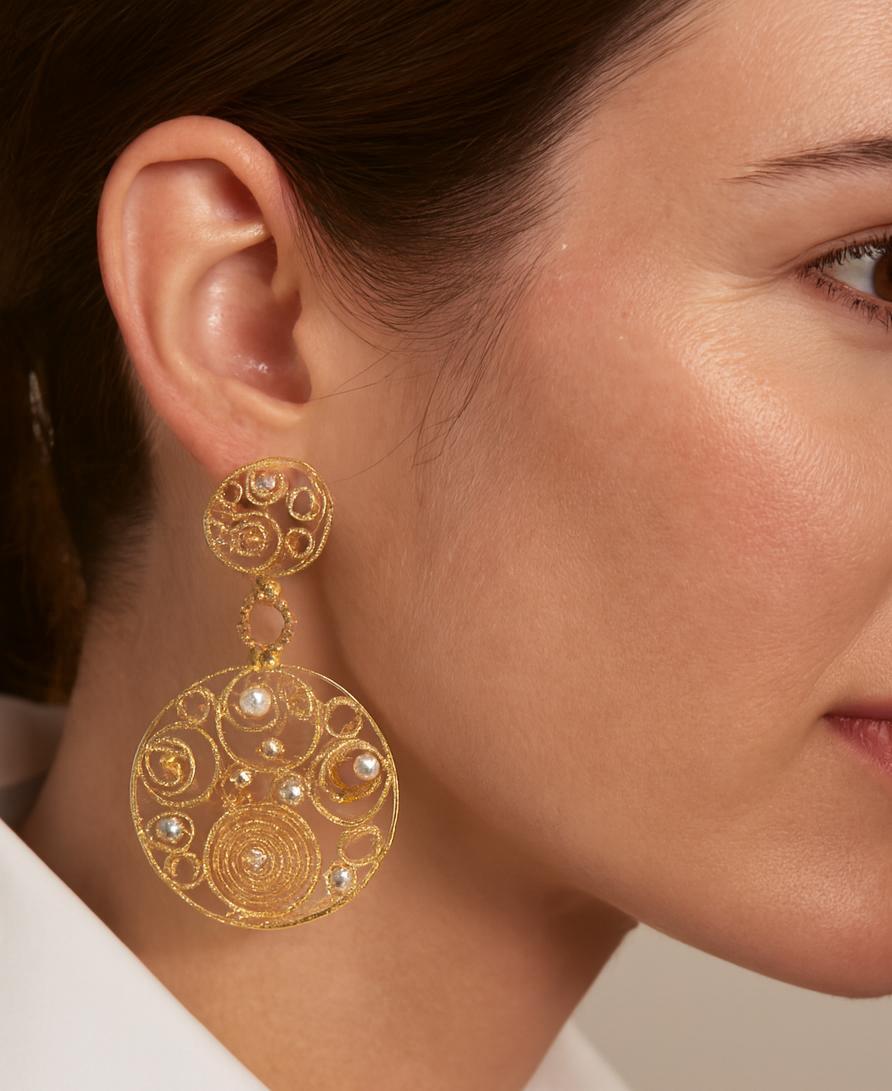 Roberto Coin Mauresque - Orecchini pendenti a filo aperto con diamante rotondo in oro 18 ct. in vendita 5