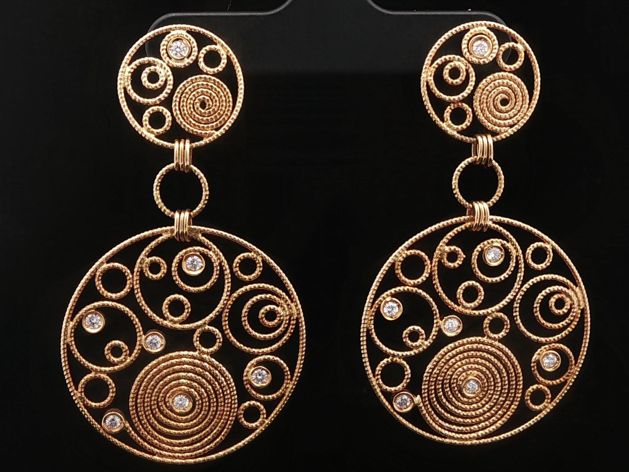 Roberto Coin Mauresque - Orecchini pendenti a filo aperto con diamante rotondo in oro 18 ct. in vendita 1