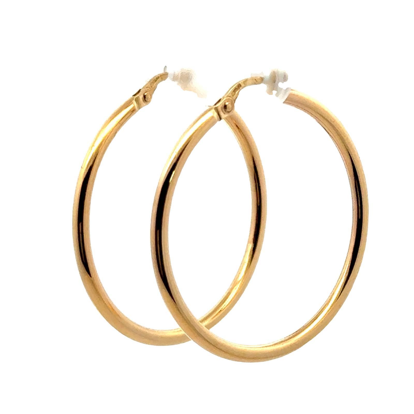 Roberto Coin Medium Round 18 Karat Yellow Gold Modern Hoop Earrings In Excellent Condition For Sale In Boca Raton, FL