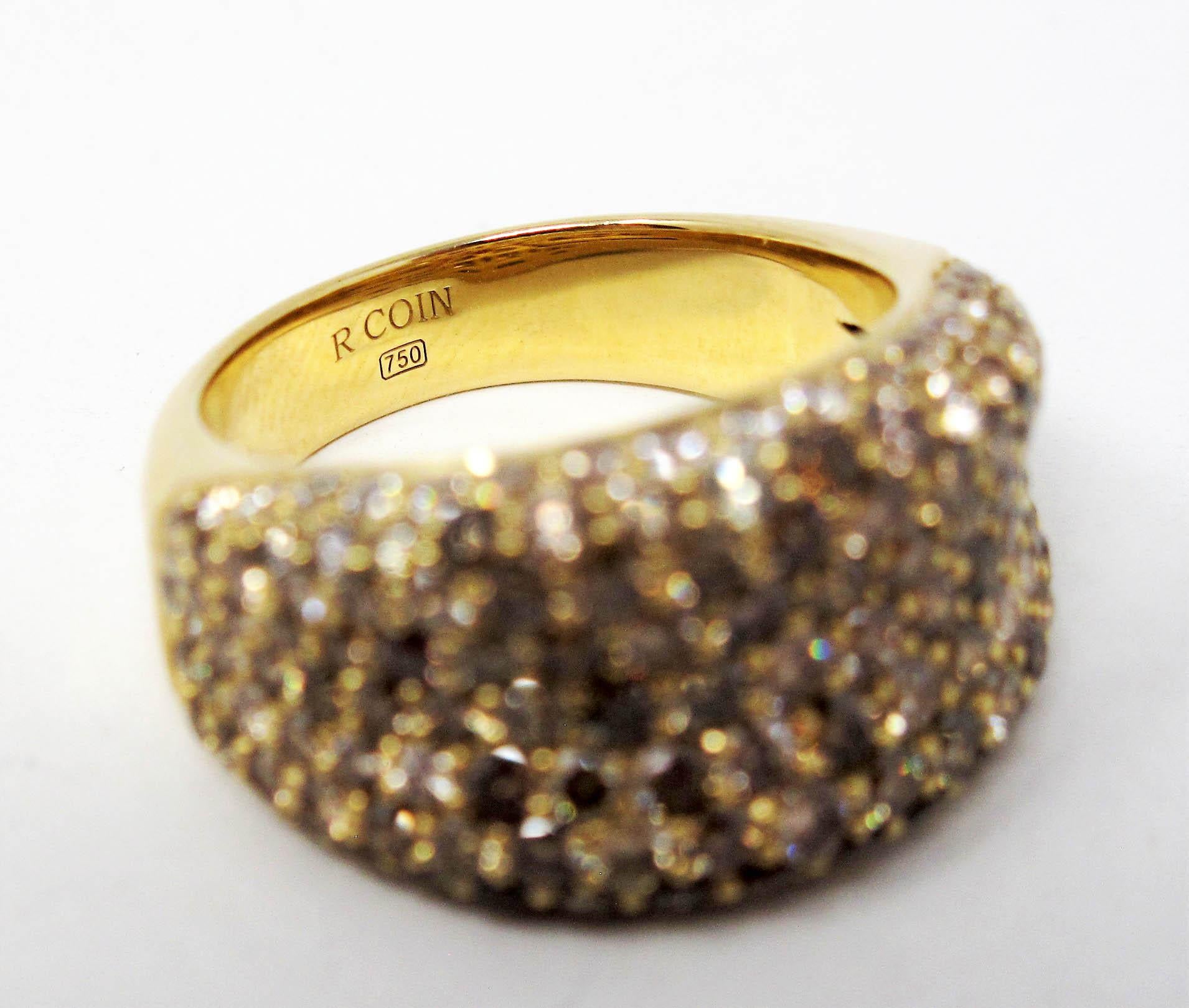 Roberto Coin Multi Row Champagne Diamond Pave Concave Ring 18 Karat Yellow Gold In Good Condition For Sale In Scottsdale, AZ