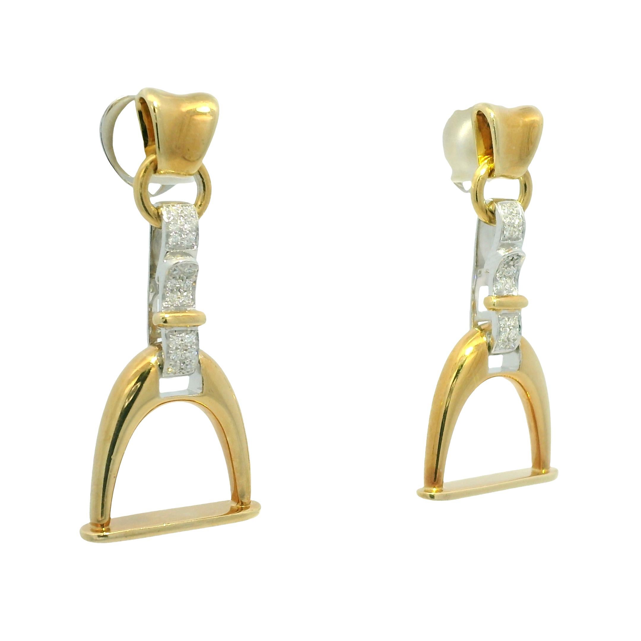 Roberto Coin Boucles d'oreilles étrier de mors de cheval en diamant naturel 18 carats En stock Excellent état - En vente à Boca Raton, FL