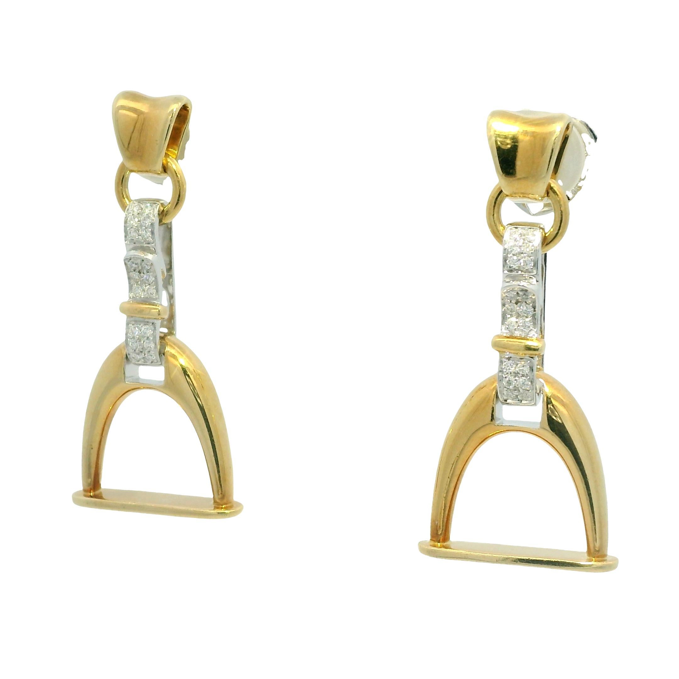 Roberto Coin Boucles d'oreilles étrier de mors de cheval en diamant naturel 18 carats En stock Pour femmes en vente