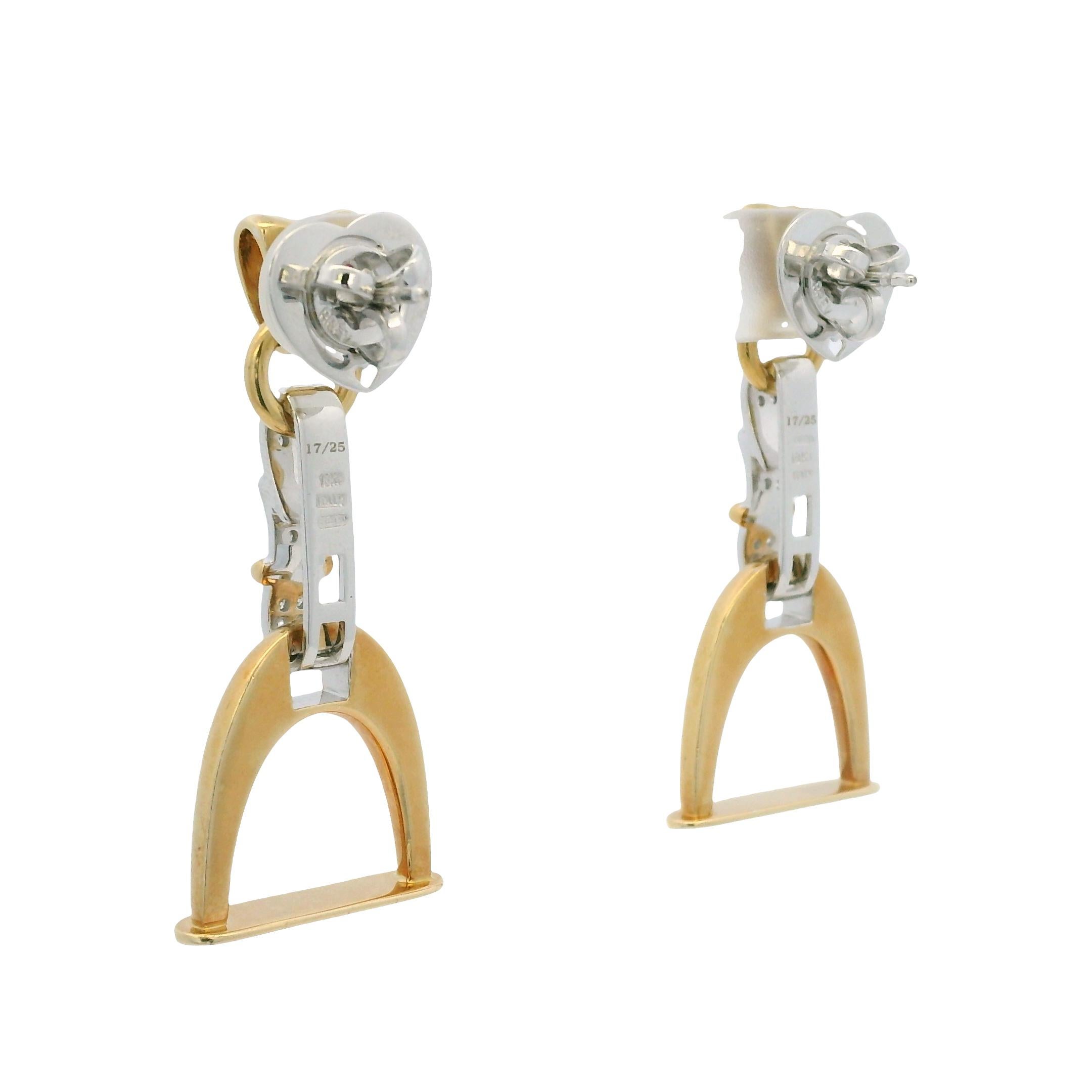 Roberto Coin Boucles d'oreilles étrier de mors de cheval en diamant naturel 18 carats En stock en vente 3