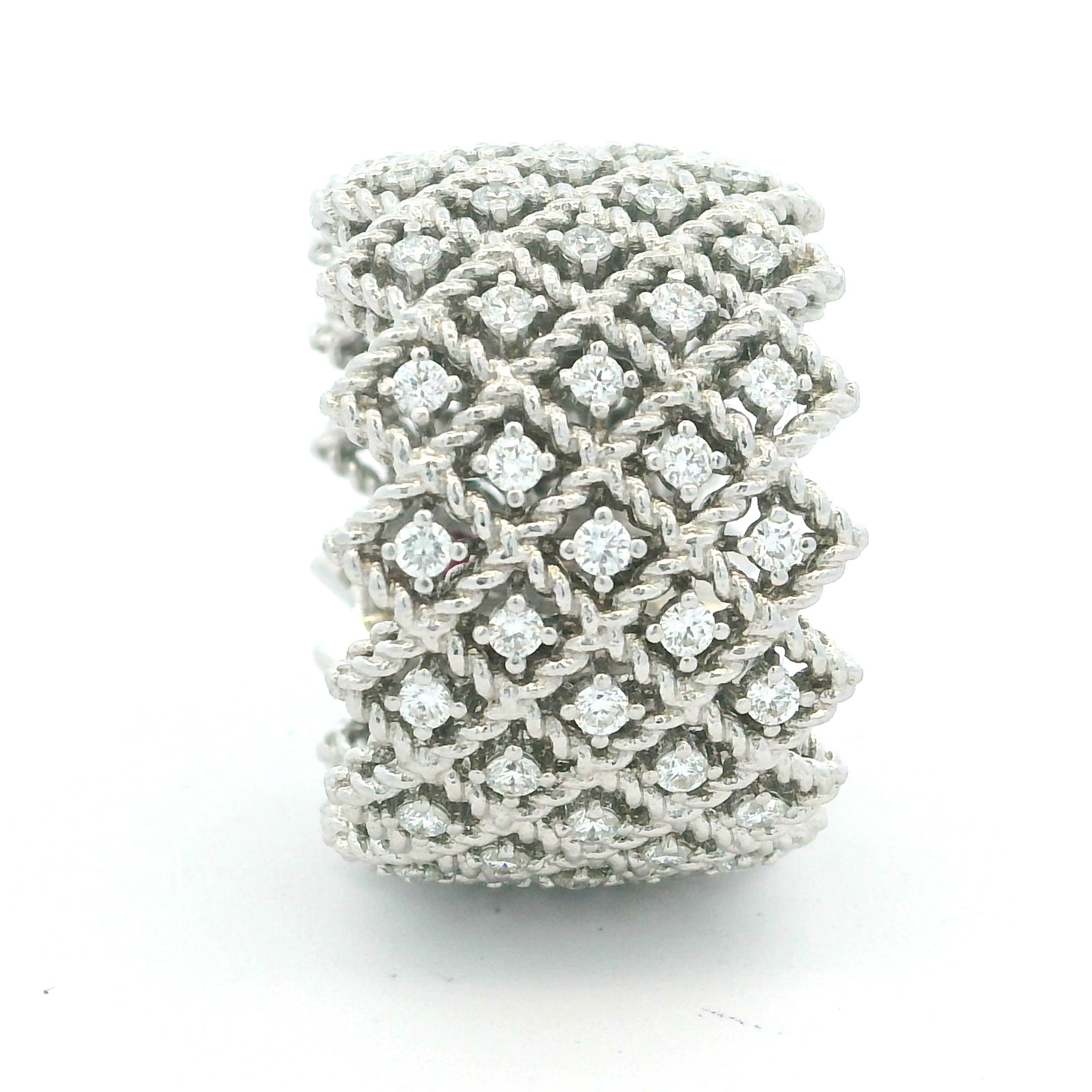 Roberto Coin New Barocco Diamond Cigar Band Anello in oro bianco 18 carati In condizioni ottime in vendita a Miami, FL