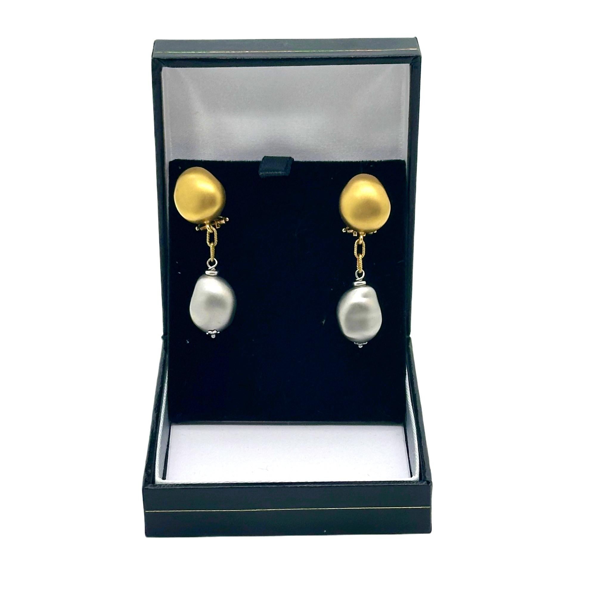 Roberto Coin Nugget Collection Drop Earrings Two-Toned 18kt Yellow & White Gold For Sale 2