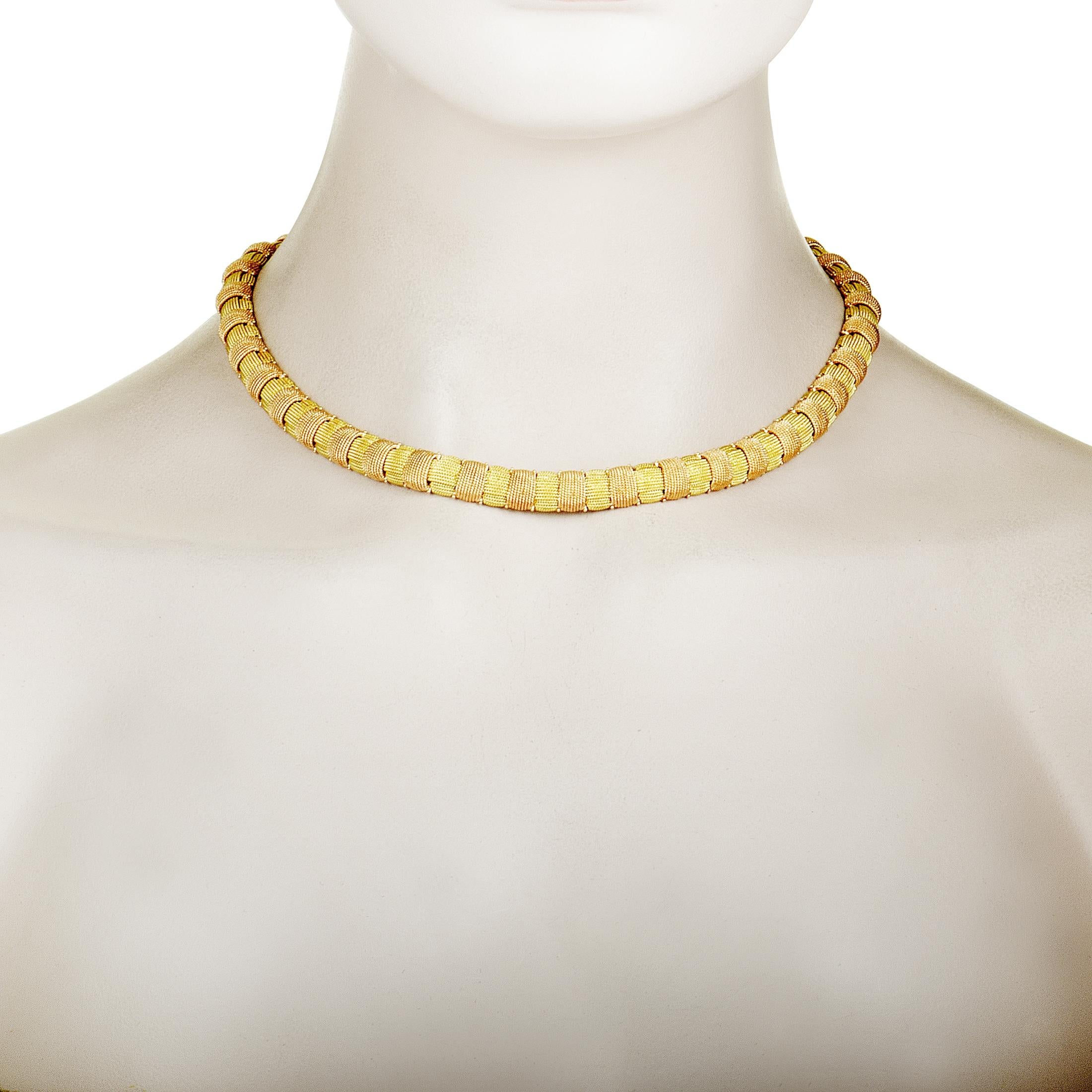 Boasting the incredibly intricate design that is the iconic feature of the renowned “Opera” collection, this fabulous Roberto Coin necklace offers a stunningly fashionable and exceptionally luxe look. The necklace is expertly crafted from 18K yellow