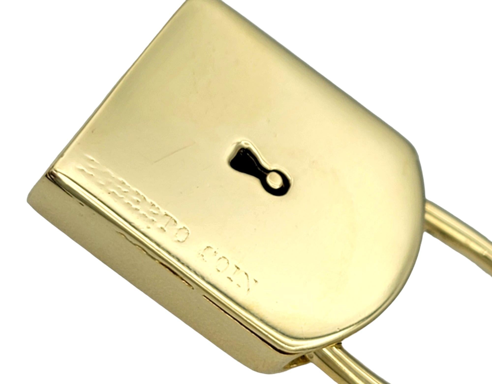 Roberto Coin Padlock Pendant Necklace with Bar Link Chain 18 Karat Yellow Gold For Sale 2