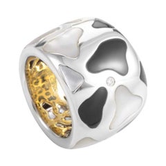 Roberto Coin Panda 18 Karat White and Yellow Gold Onyx and Mother of Pearl Ring
