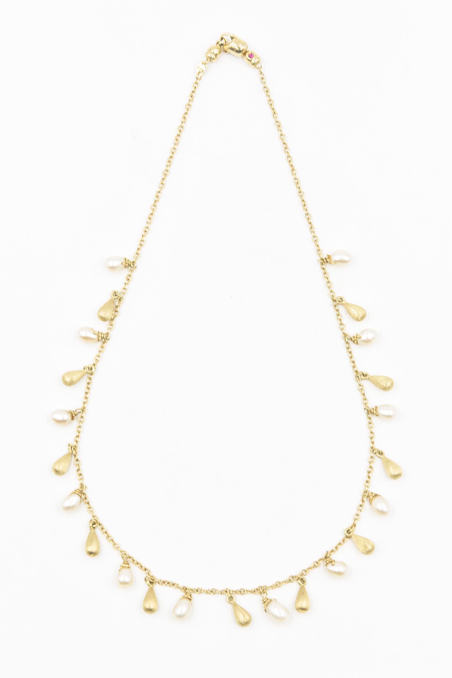 Women's Roberto Coin Pearl Gold Teardrop Necklace with Earrings