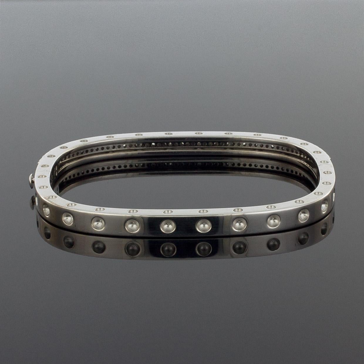 Item Details
Main Stone Shape Round
Main Stone Weight 1.290000
Main Stone Treatment Not Enhanced
Main Stone Clarity Si1-si2
Main Stone Creation Natural
Main Stone Diamond
Main Stone Color G/h
Estimated Retail $9,900.00
Brand Roberto Coin
Collection