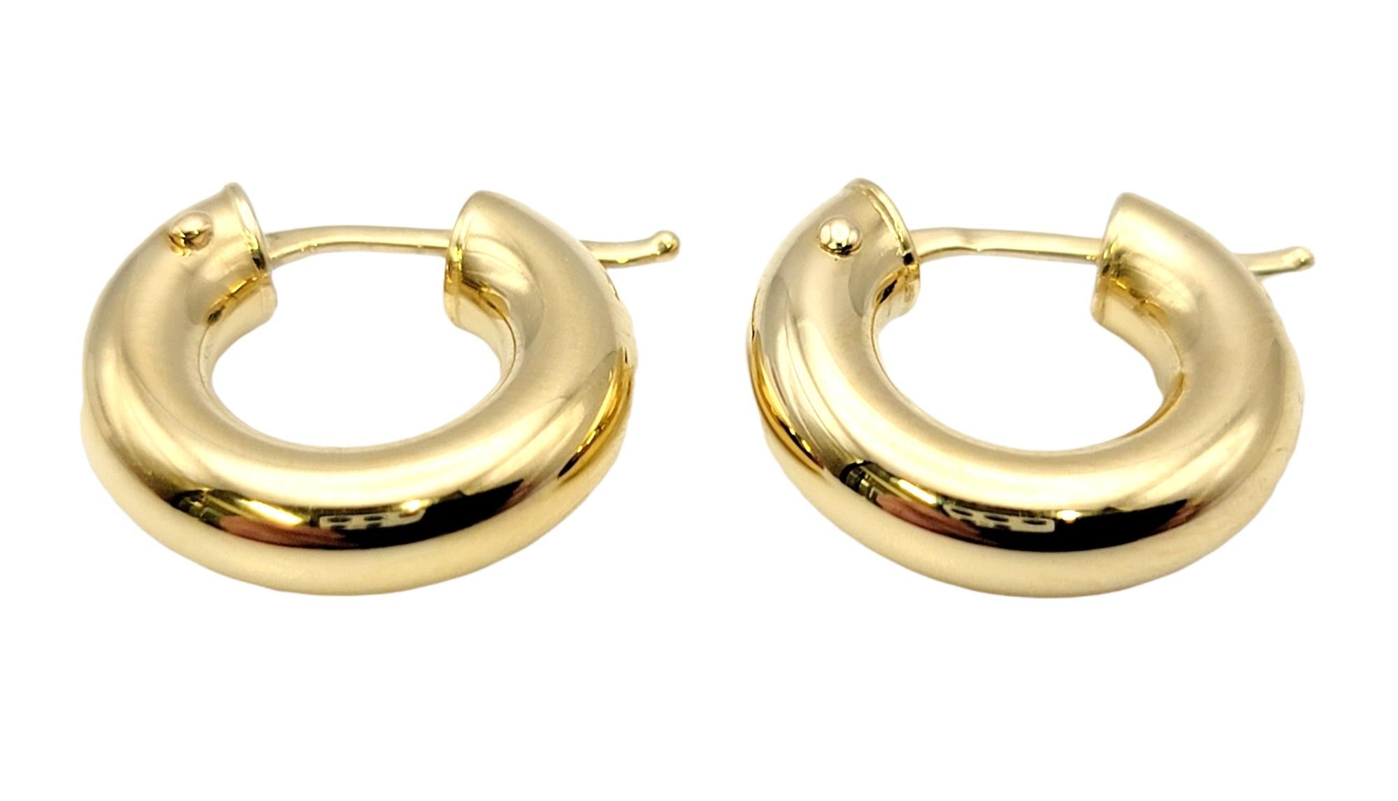 Women's Roberto Coin Polished 18 Karat Yellow Gold Small Hoop Pierced Earrings