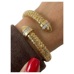 Roberto Coin Primavera Diamond Bangle in 18K Yellow Gold Bracelet