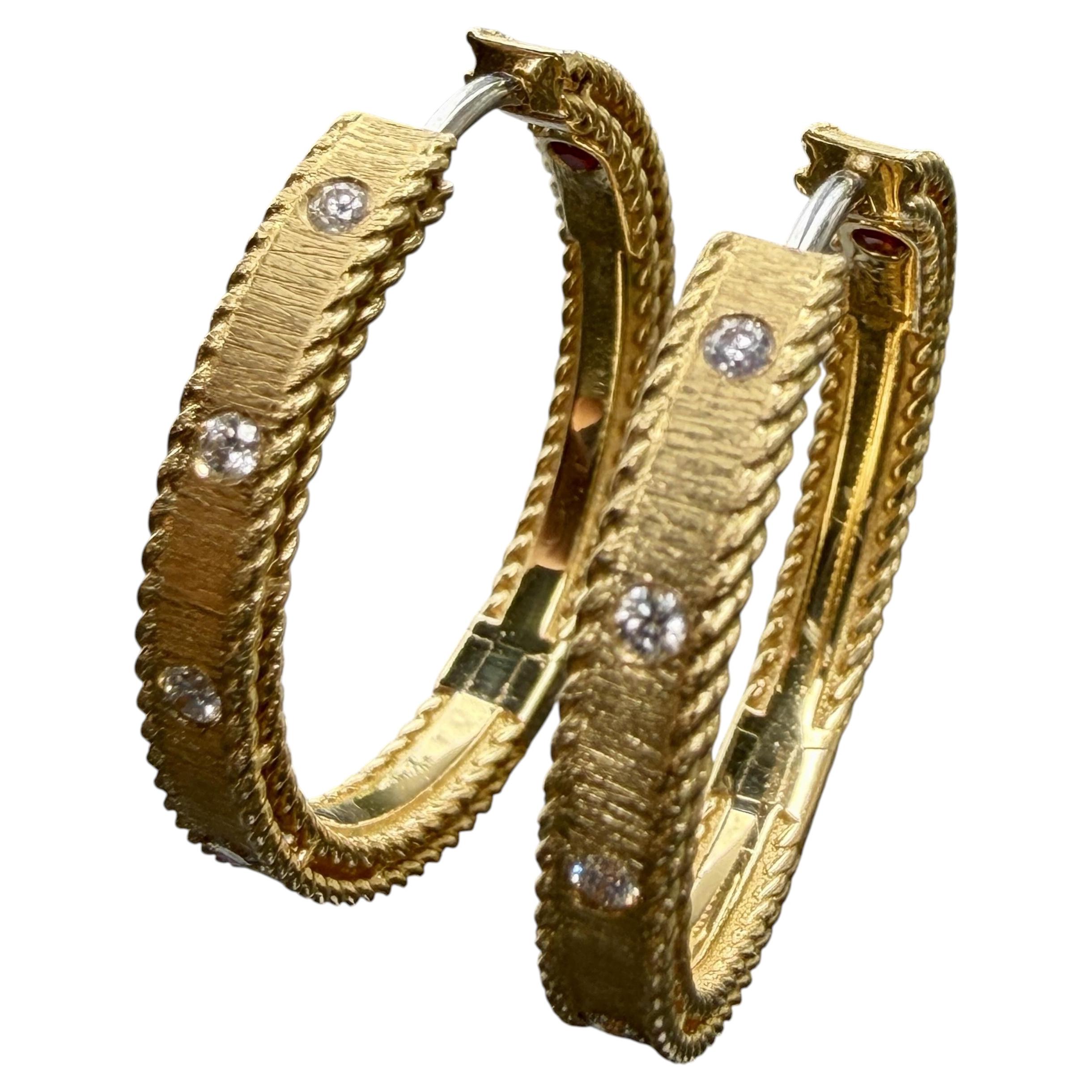 Orecchini a cerchio "Princess Diamond" di Roberto Coin, oro giallo 18k, 7,1 g, 7/8", 4360