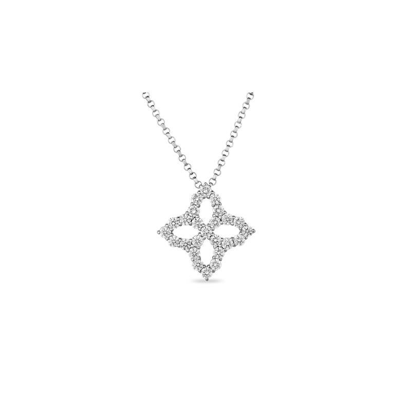 Roberto Coin Ciondolo medio a forma di fiore di principessa con diamanti 
Oro 18kt
Circa 0,50 di peso totale in carati
Catena da 18″ con ciondolo da 1/2″ x 1/2
8882349AW18X
