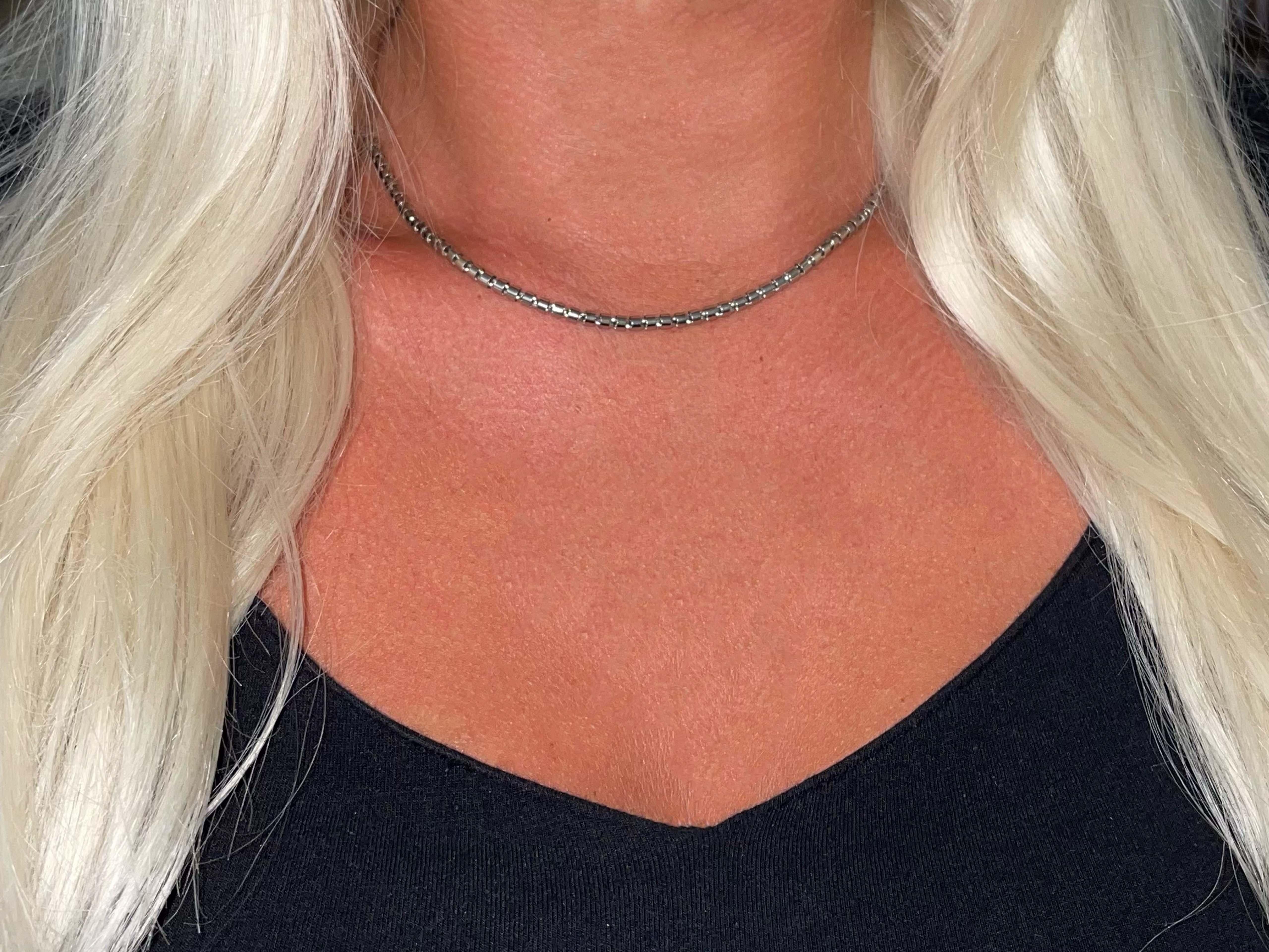 Roberto Coin Round Barrel Link Chain in 18k White Gold. The chain is approximately 3.2 mm thick and 16