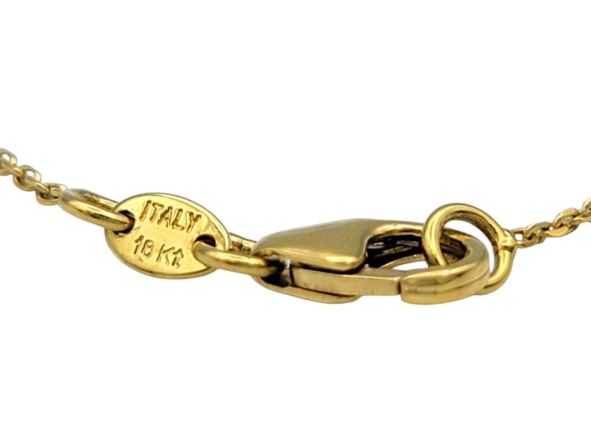 Roberto Coin Collier pendentif disque texturé avec diamants en or jaune 18 carats en vente 3