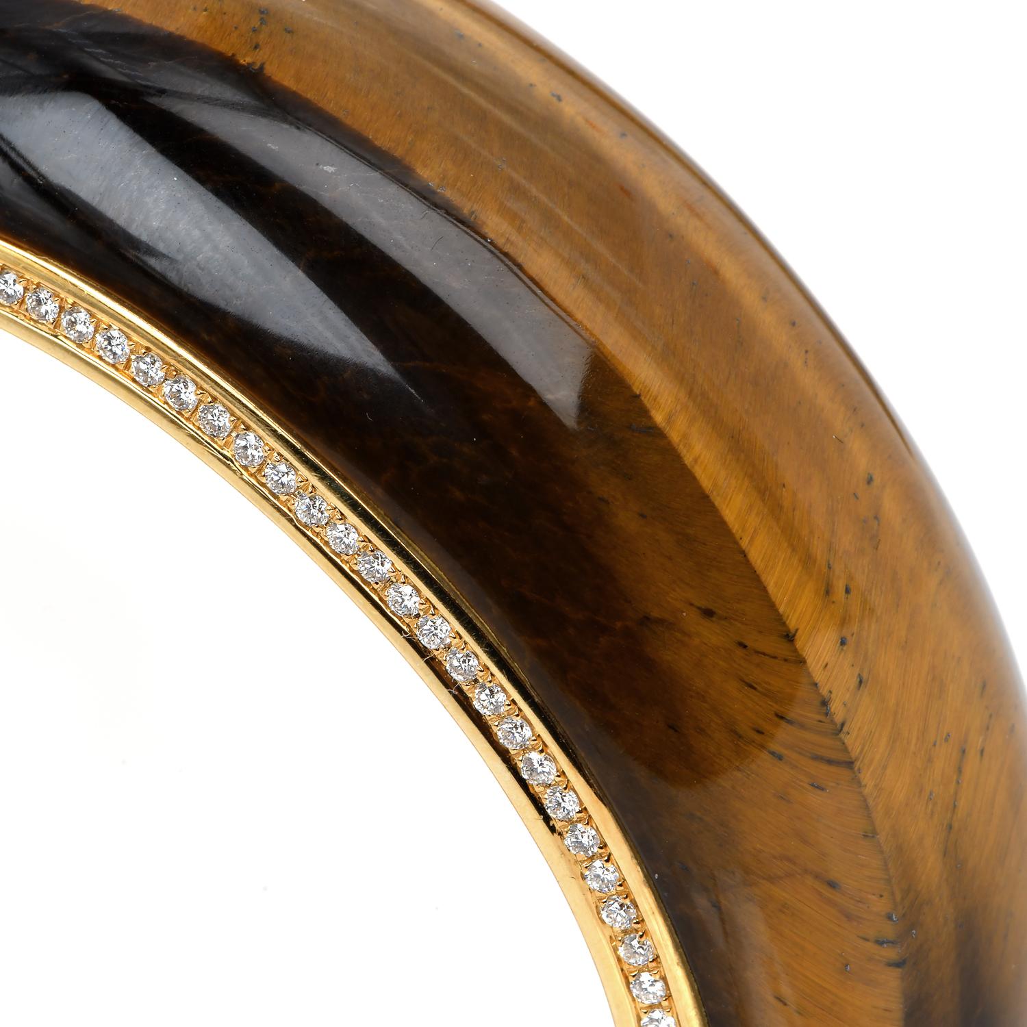 Modern Roberto Coin Tiger's Eye Diamond 18K Yellow Gold Large Bangle Bracelet For Sale