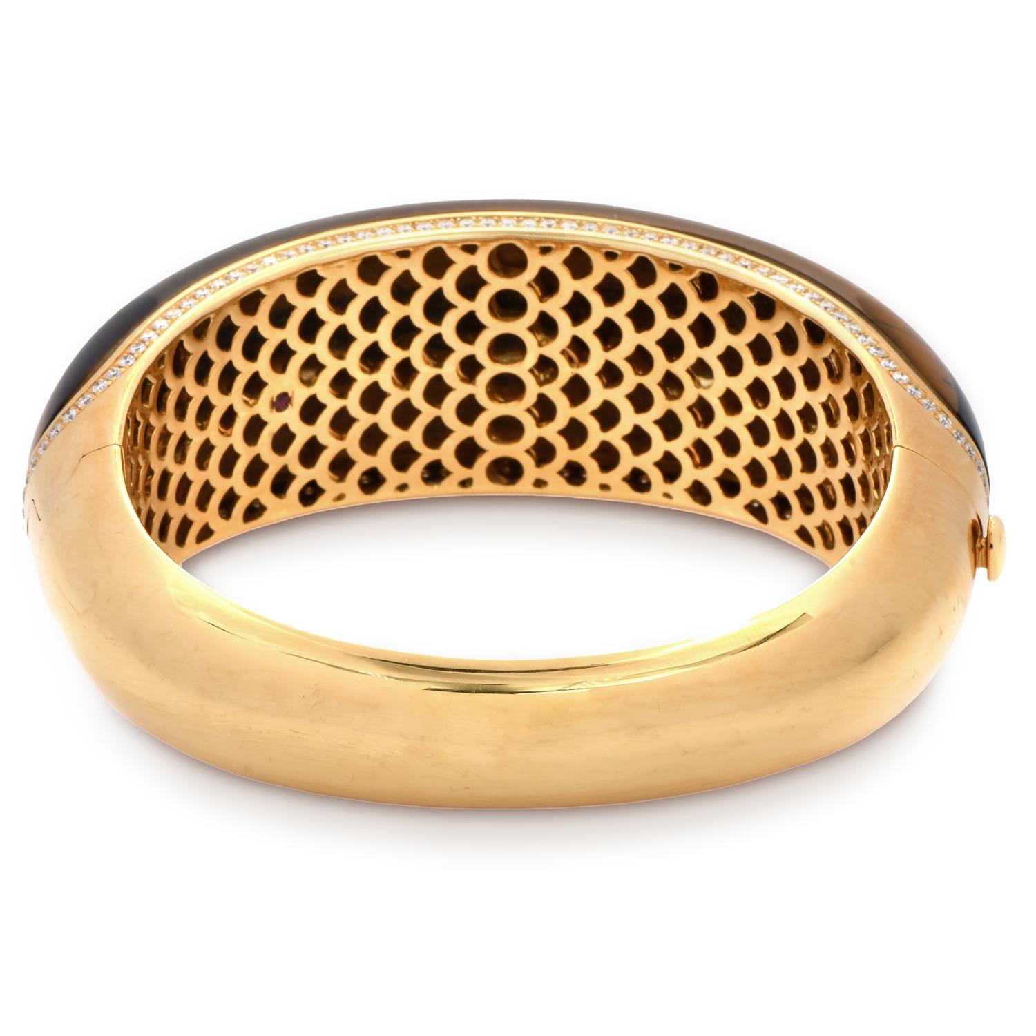 Women's or Men's Roberto Coin Tiger's Eye Diamond 18K Yellow Gold Large Bangle Bracelet For Sale