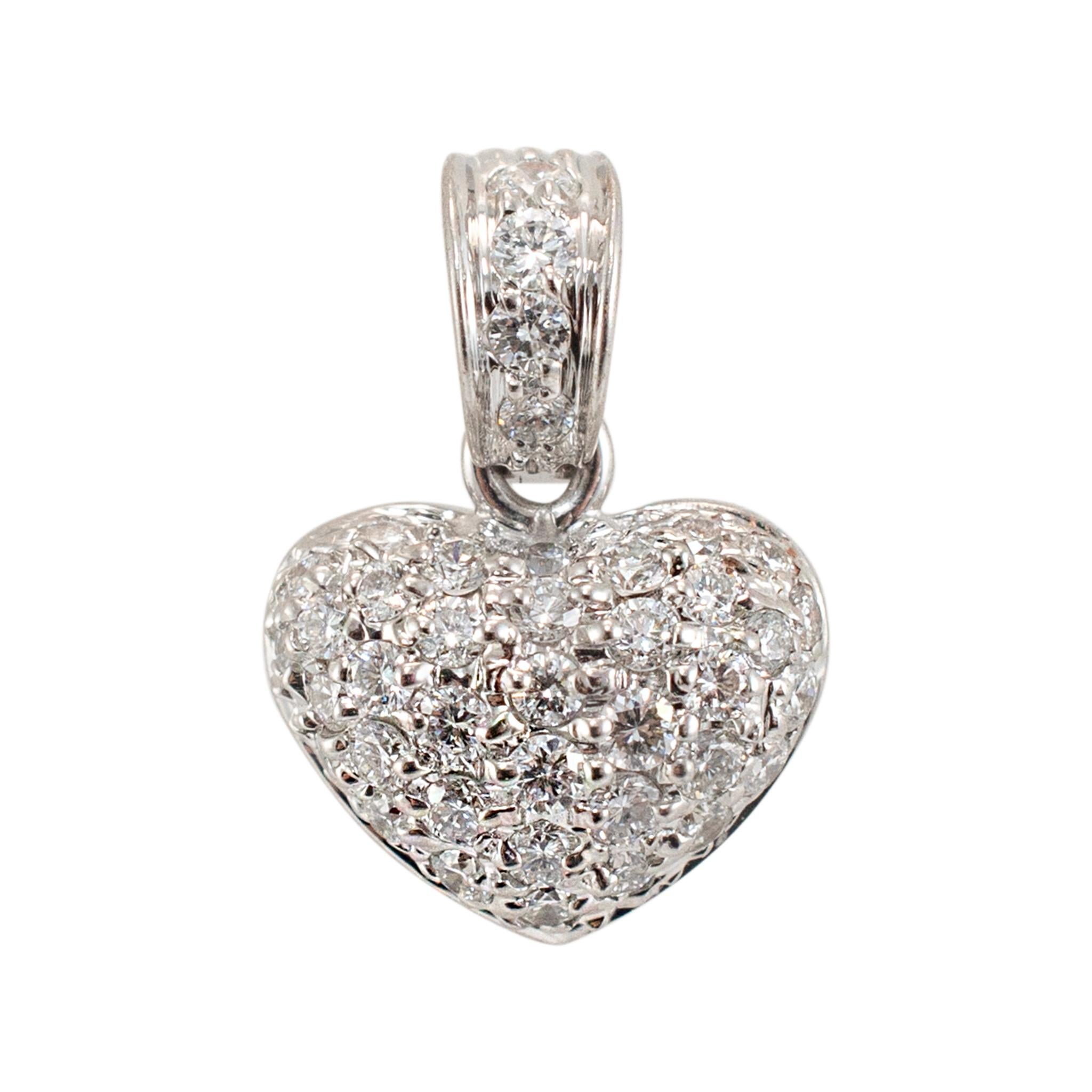 Brand: Roberto Coin

Gender: Ladies 

Metal Type: 18K White Gold

Length: 18.00 inches

Weight:  3.31 grams

One ladies 18K white gold single strand diamond necklace. The metal was tested and determined to be 18K white gold. Engraved with 