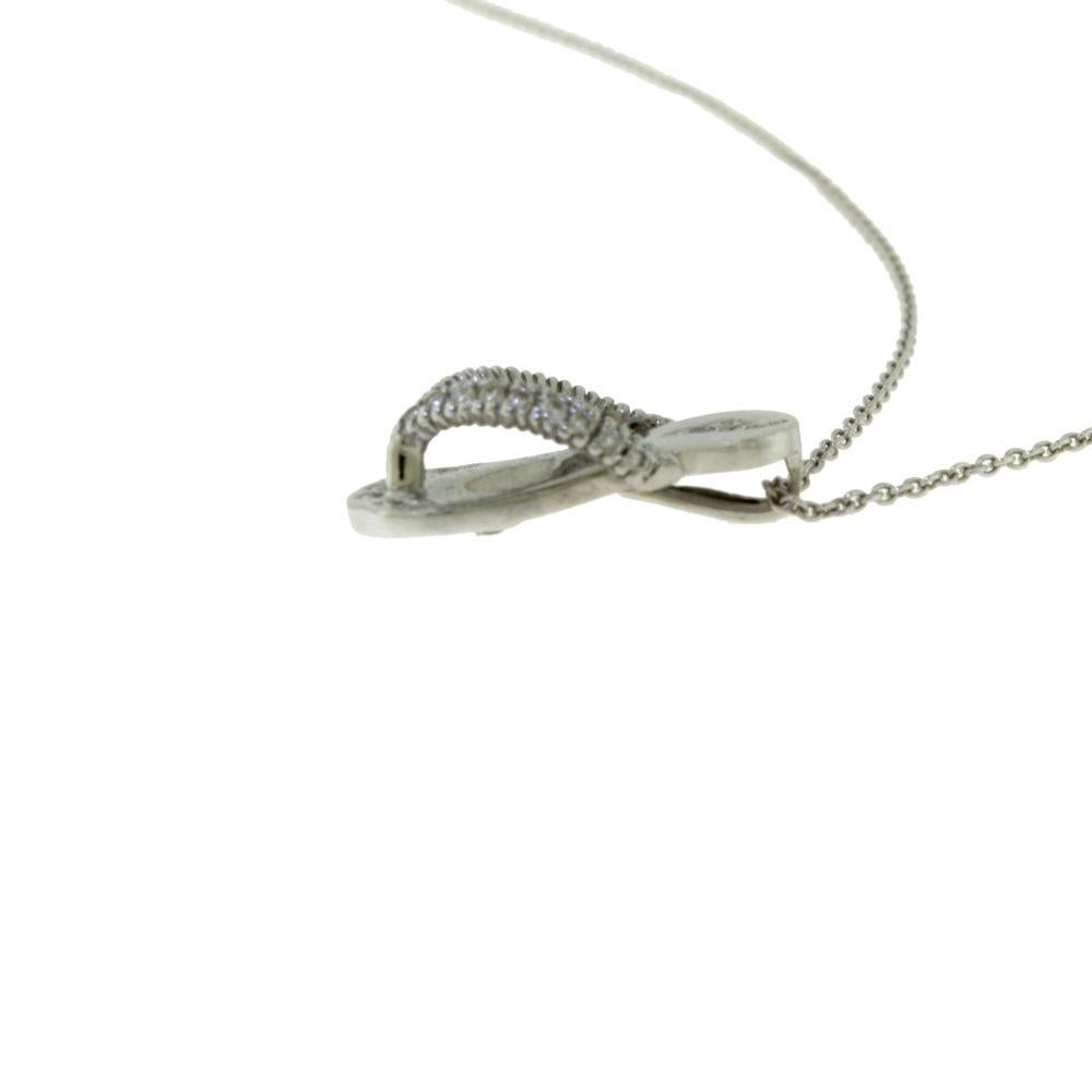 Brilliance Jewels, Miami
Domande? Chiamaci quando vuoi!
786,482,8100

Designer: Roberto Coin

Collezione: Piccoli tesori

Metallo: Oro bianco

Purezza del metallo: 18k

Pietre: Diamanti tondi taglio brillante

                  1 Rubino

Peso del