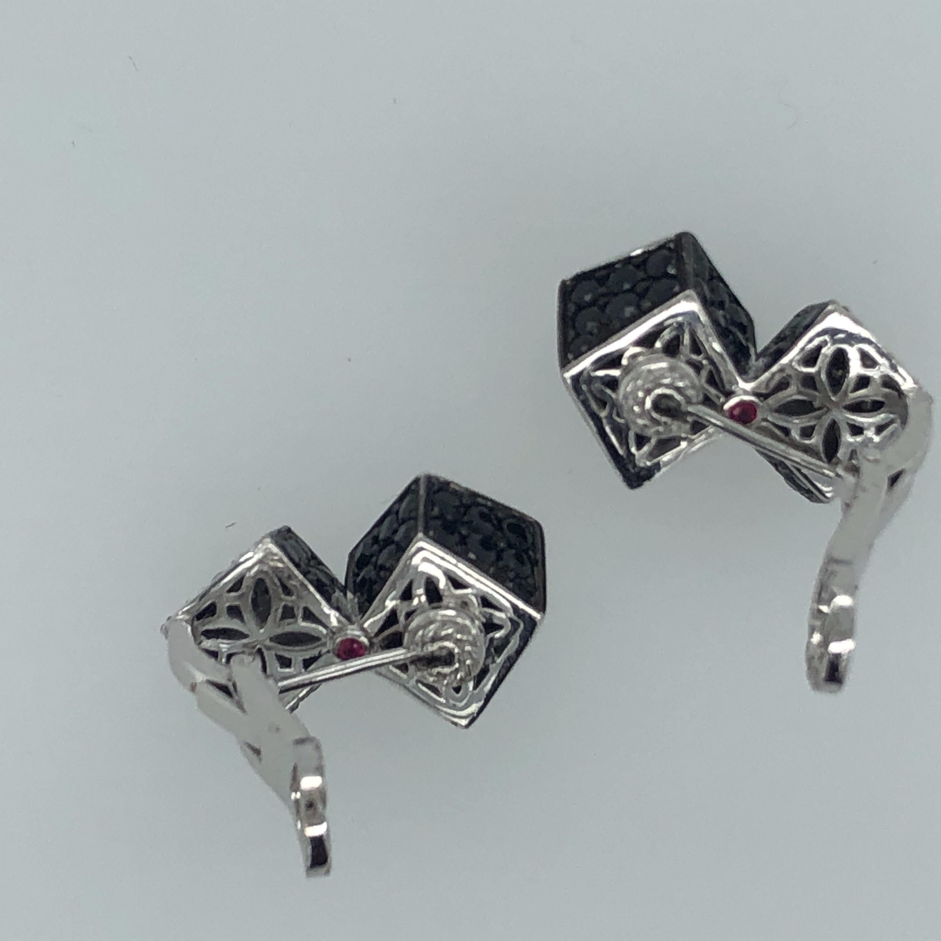 roberto coin sapphire earrings