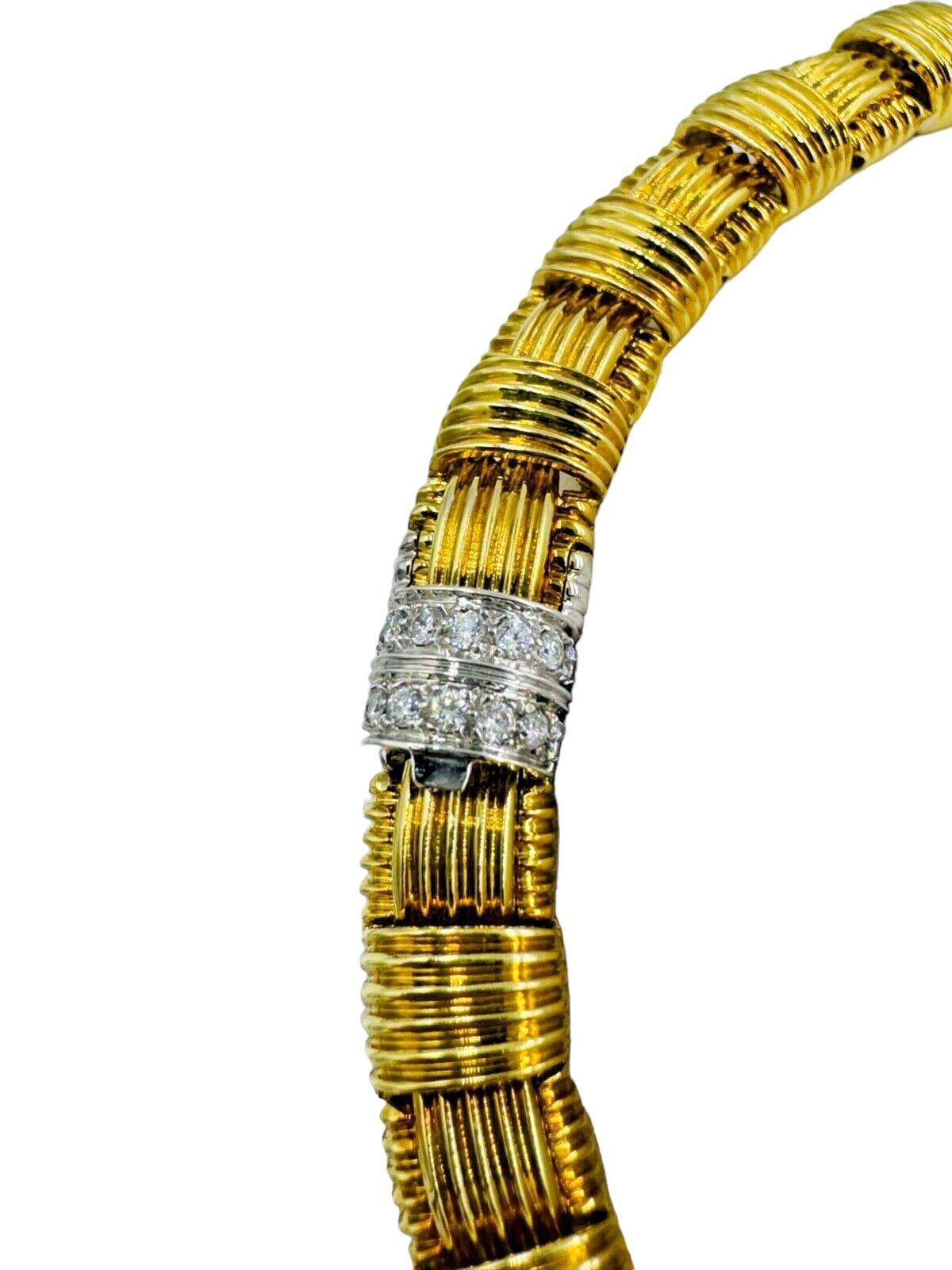 Taille ronde Roberto Coin Collier cannelé en or jaune en vente