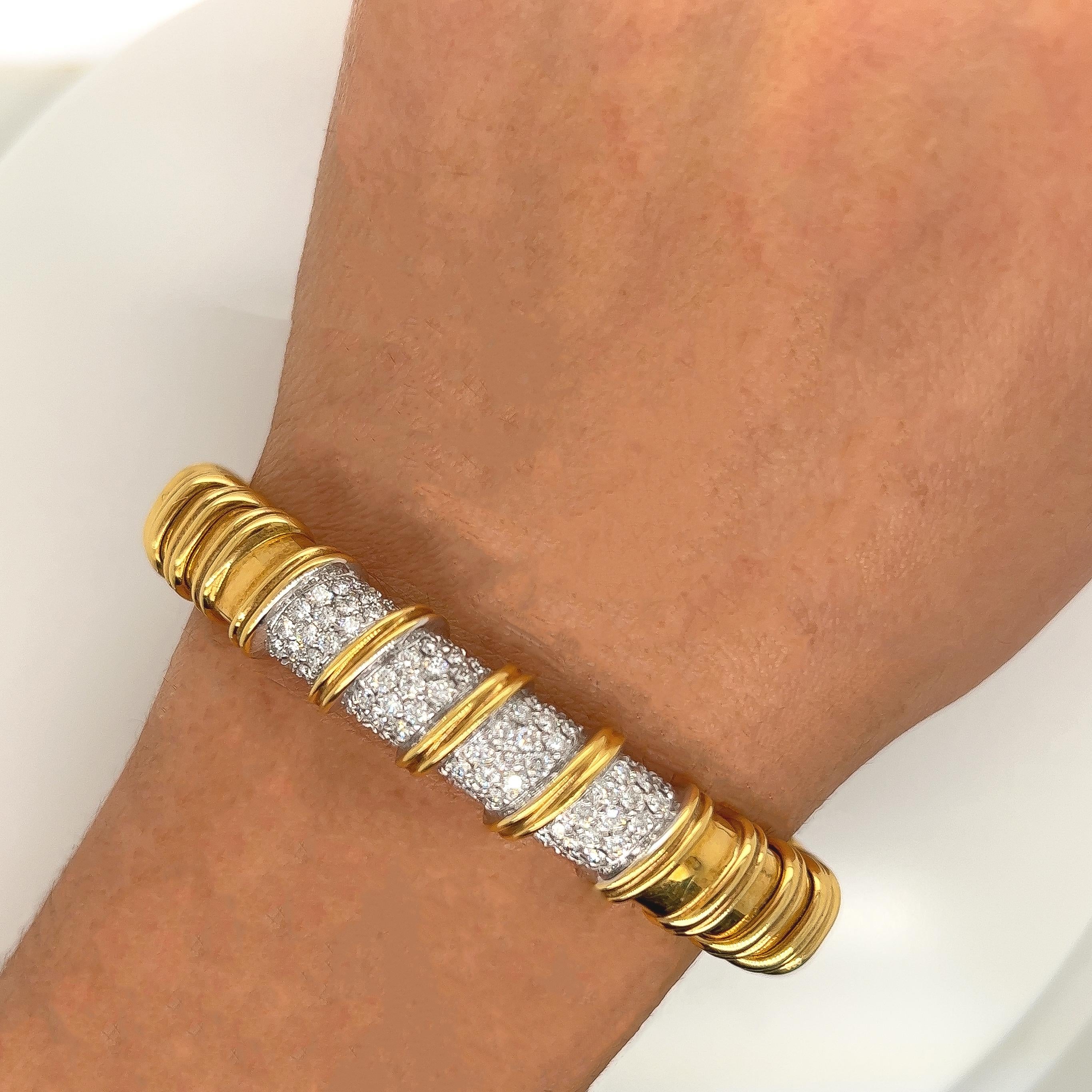 Roberto Coin Yellow Gold Nabucco 2.08cts Diamond Flex Bangle Bracelet For Sale 2