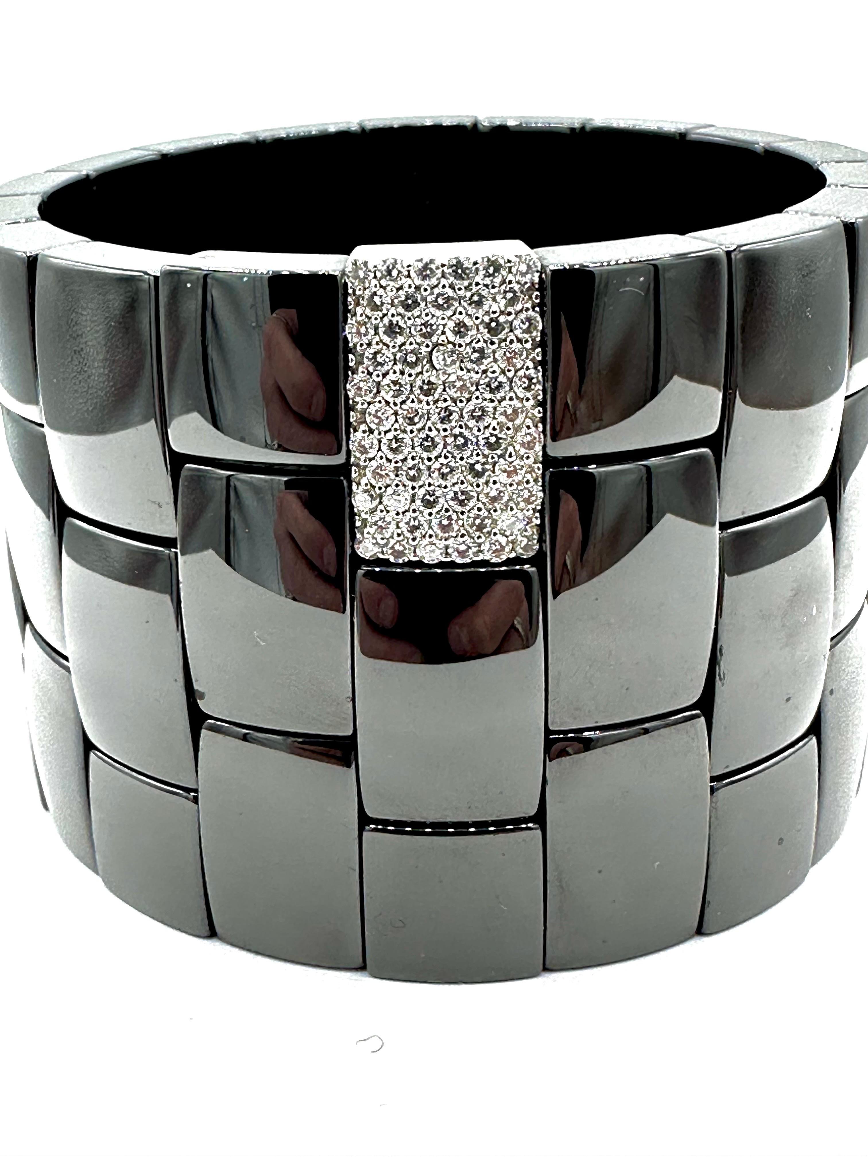 Modern Roberto Demeglio 1.22 Carats Diamond White Gold & Ceramic Stretch Bracelet For Sale